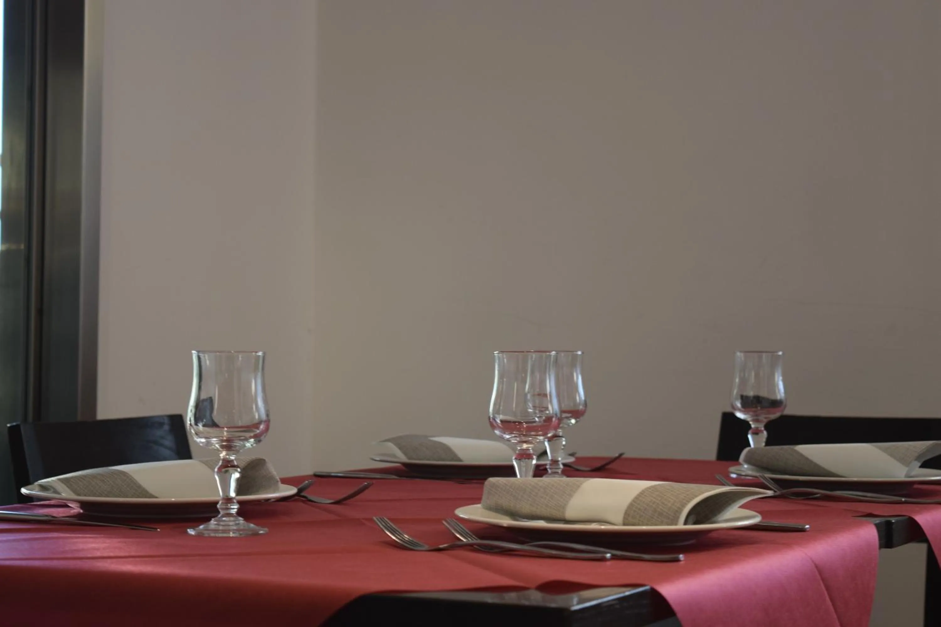 Restaurant/places to eat in Hotel Palace 2000