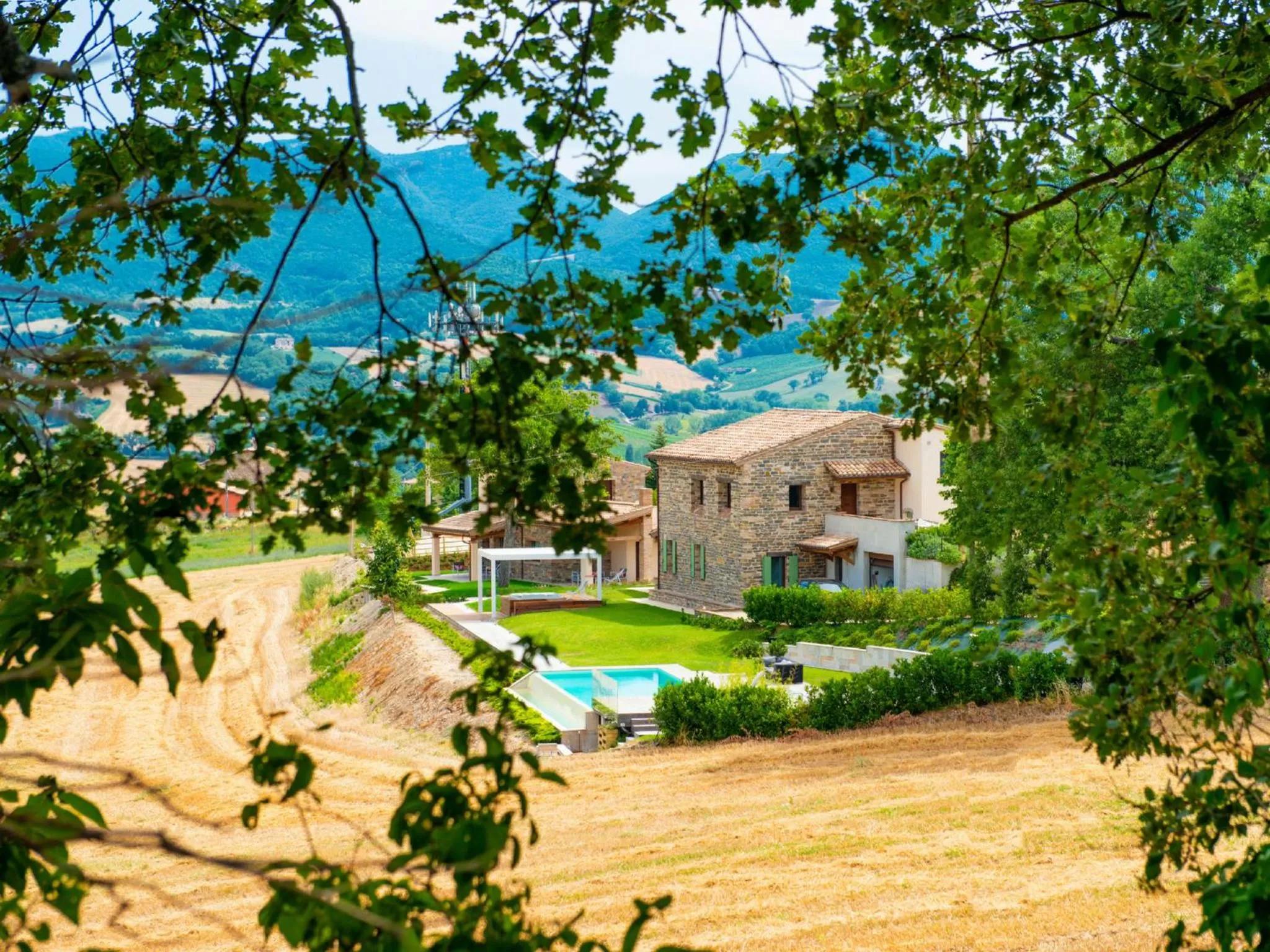 Property building, Swimming Pool in Serre Alte Landscape Luxury Rooms