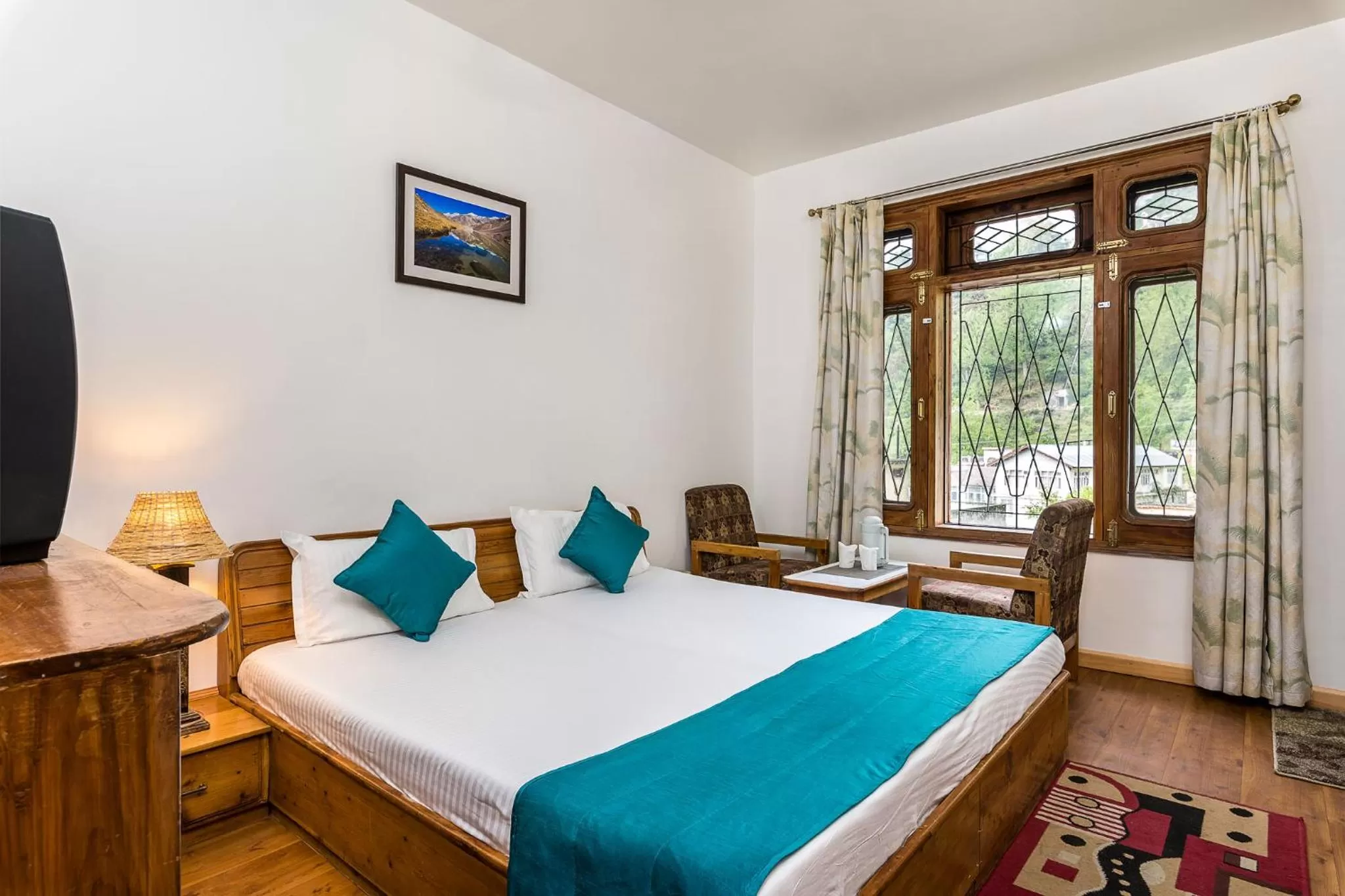 Bed in Hotel Kullu Valley