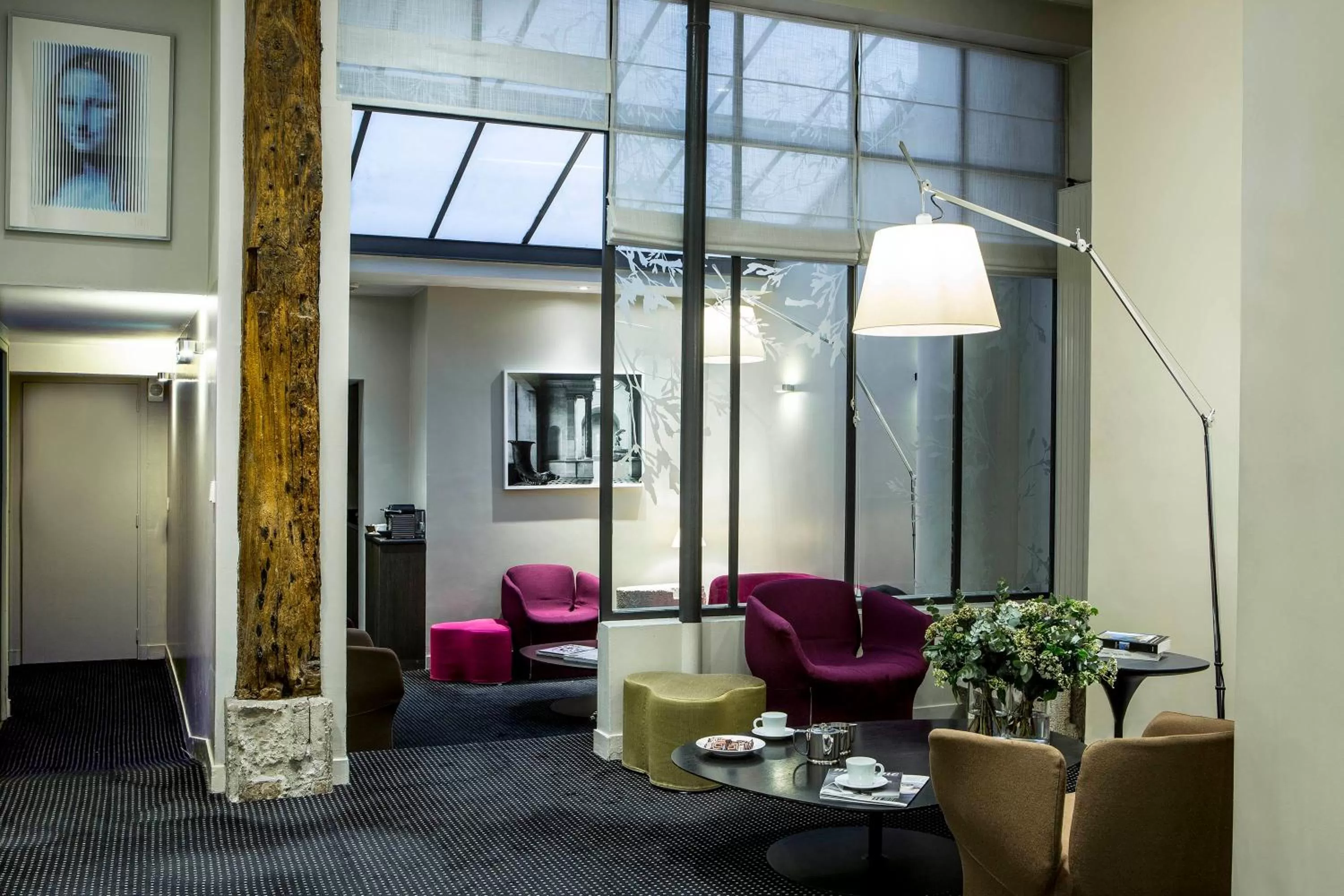 Lounge or bar in Hôtel de la Place du Louvre - Esprit de France