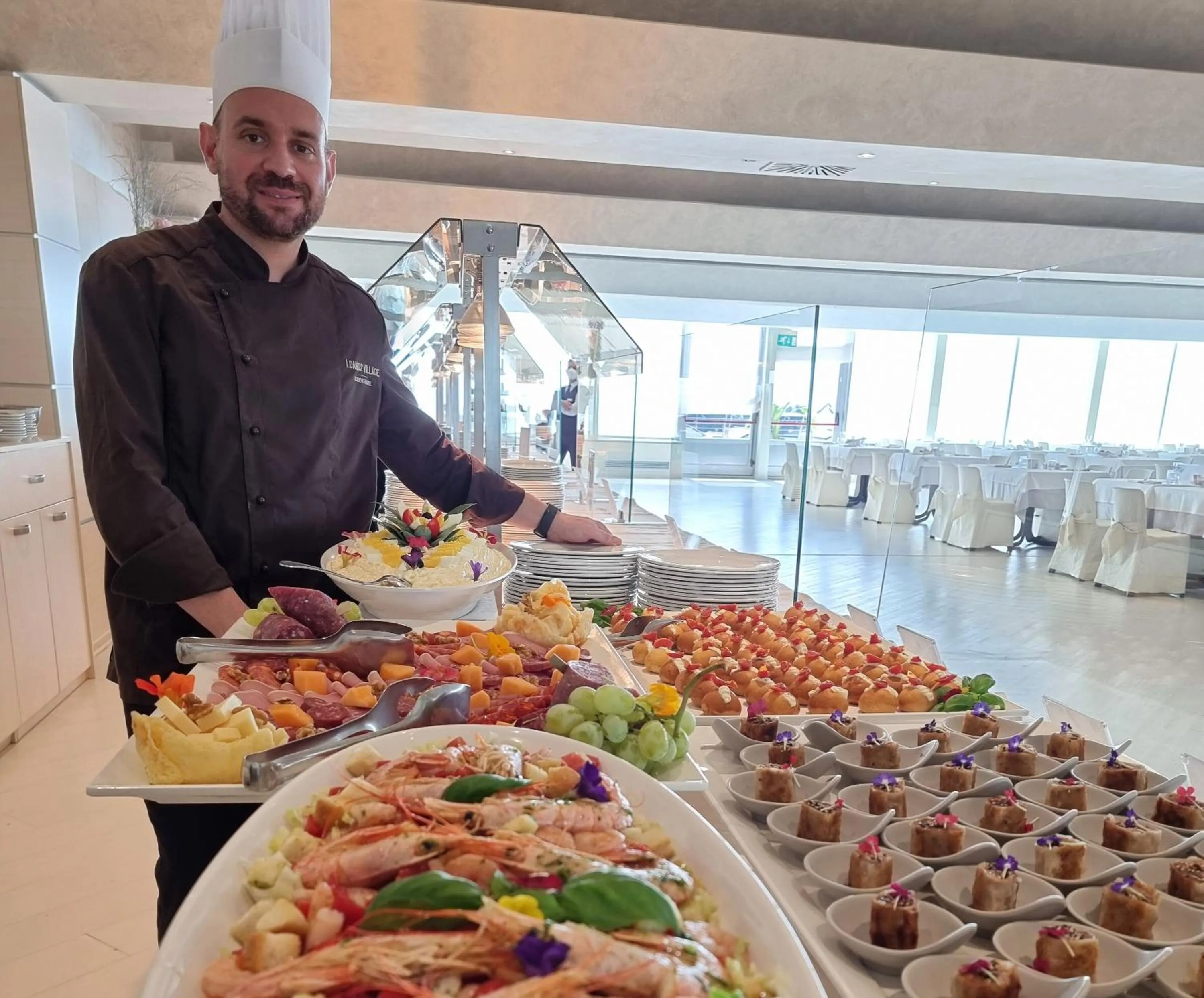 Restaurant/places to eat in Loano 2 Village