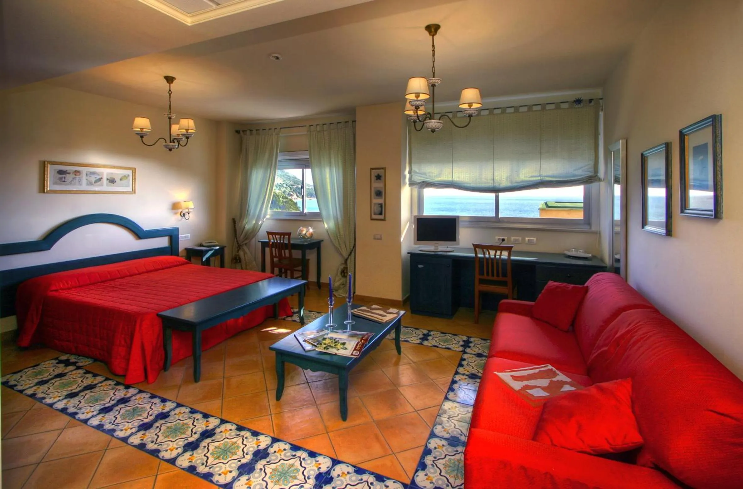 Photo of the whole room in Summit Hotel