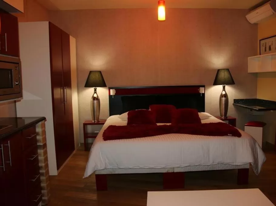 Bedroom, Bed in Marinha Hotel