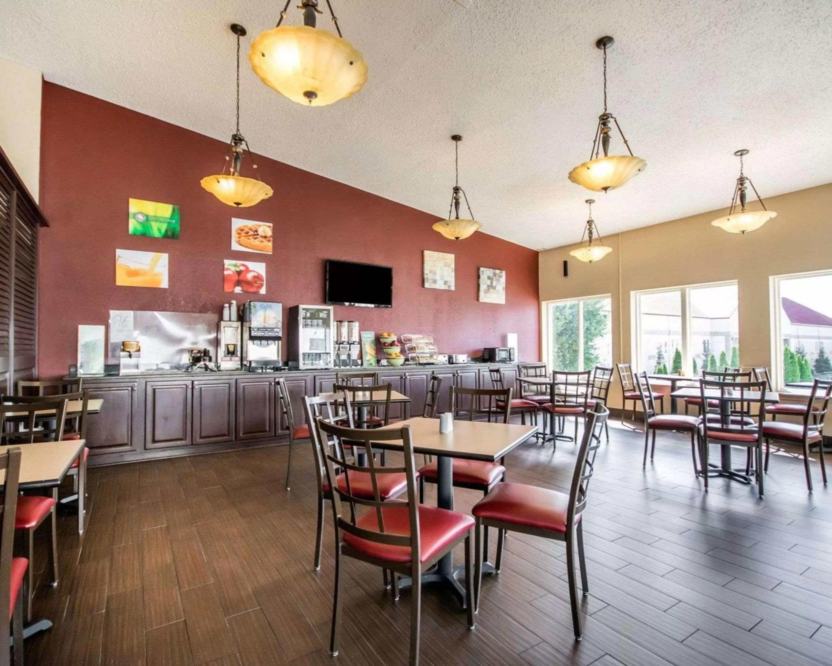 Restaurant/places to eat in Quality Inn & Suites Elizabethtown