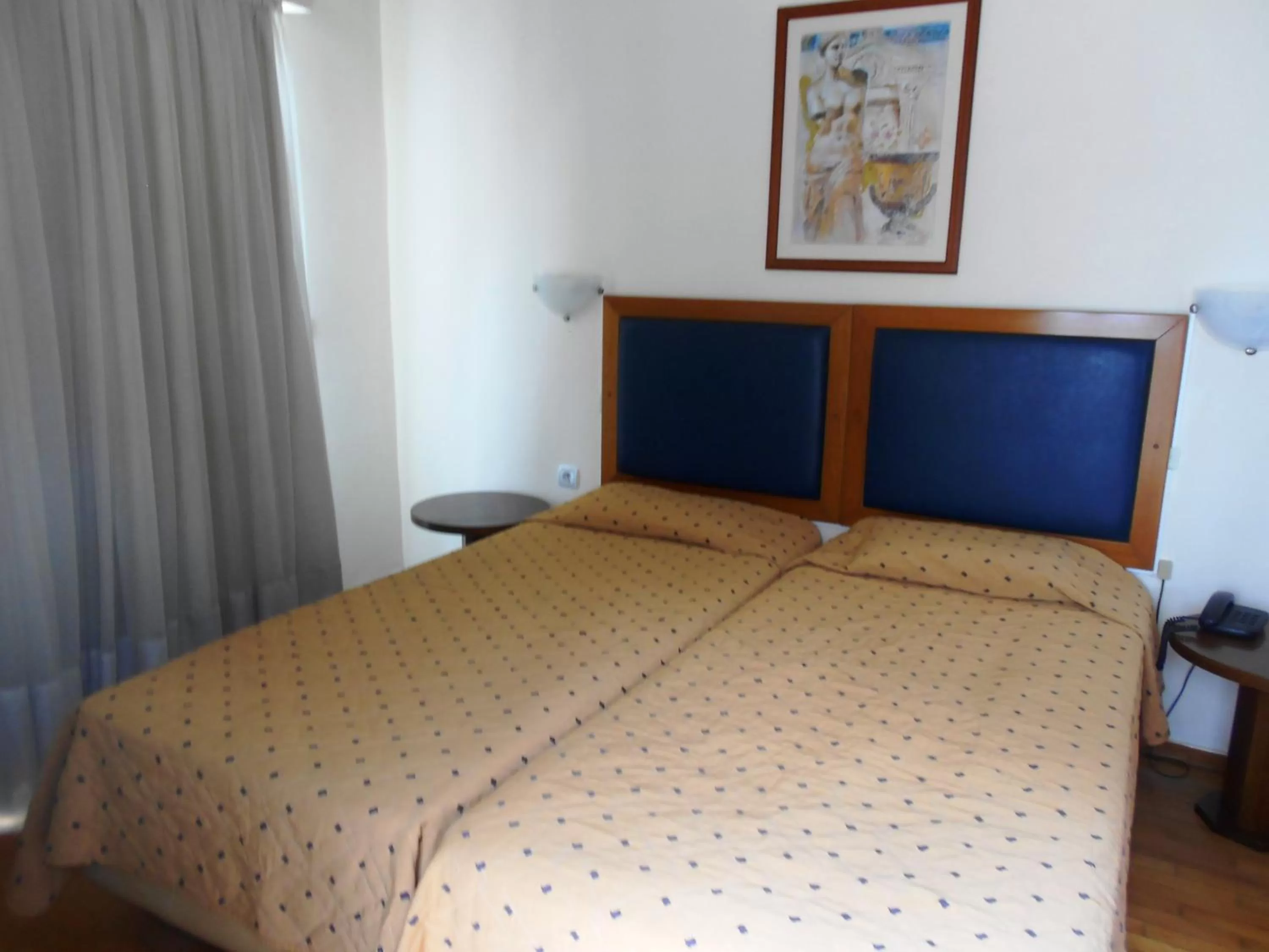 Bedroom, Bed in Adams Hotel