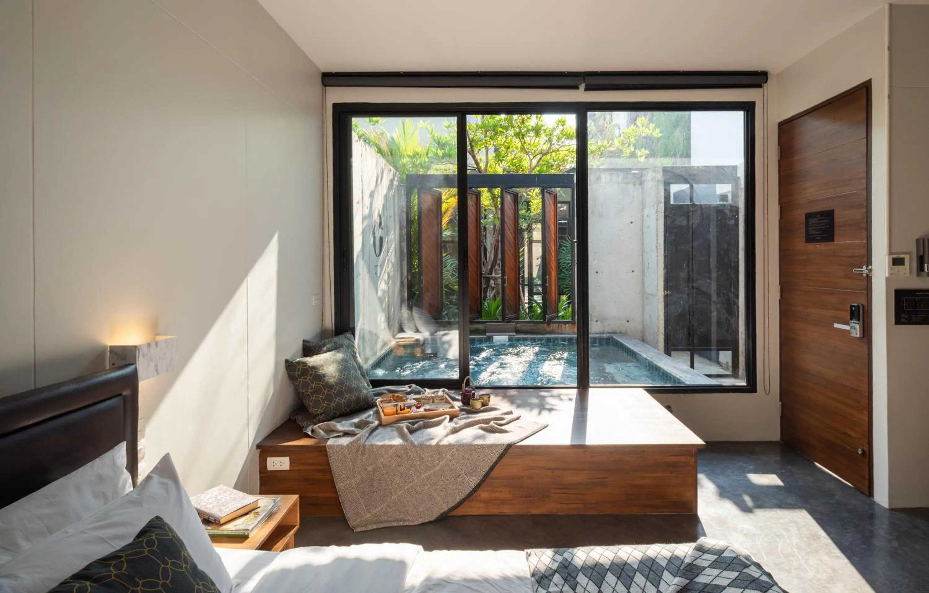Bedroom, Bed in Cherlock hotel