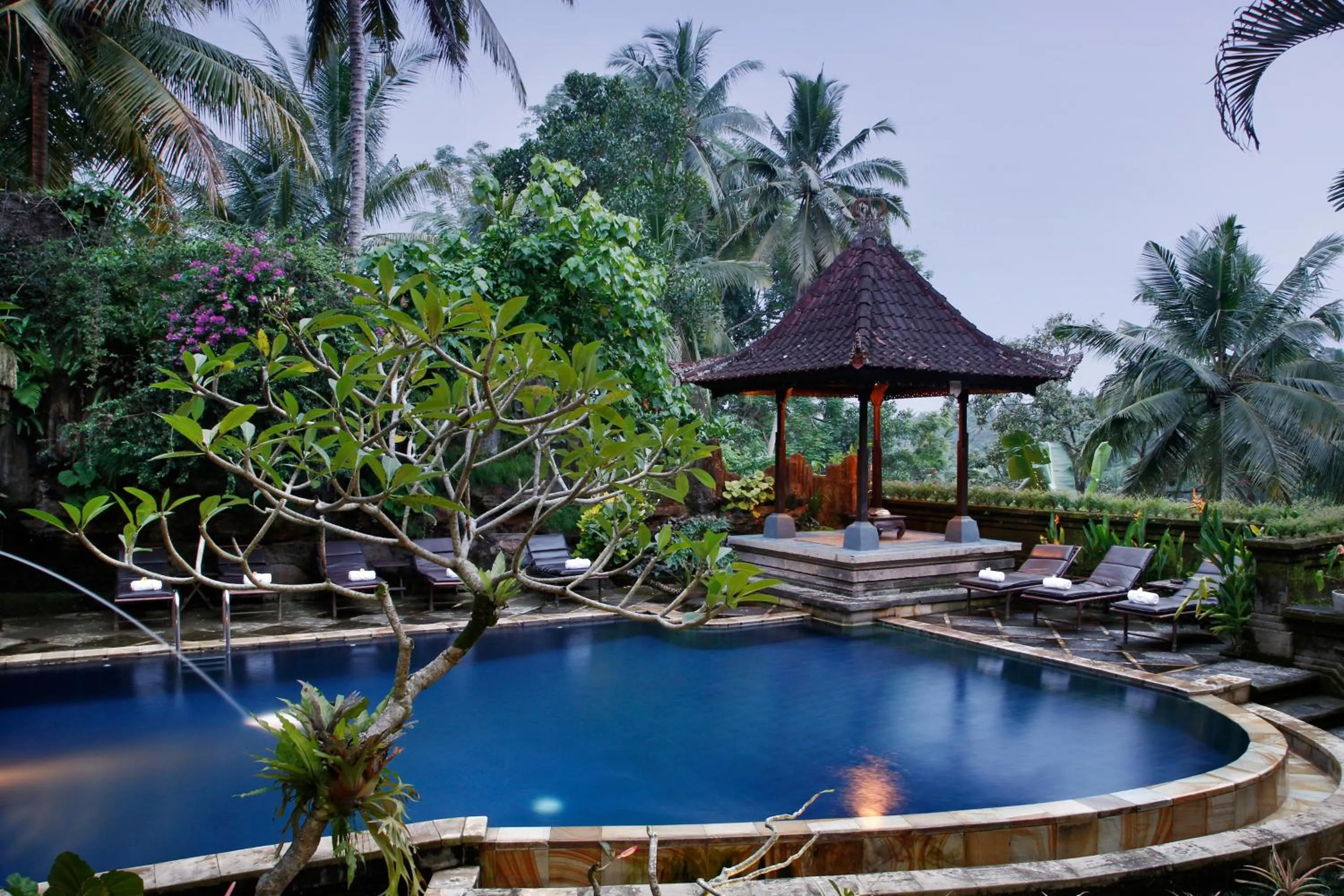 Swimming pool in Nick's Hidden Cottages by Mahaputra