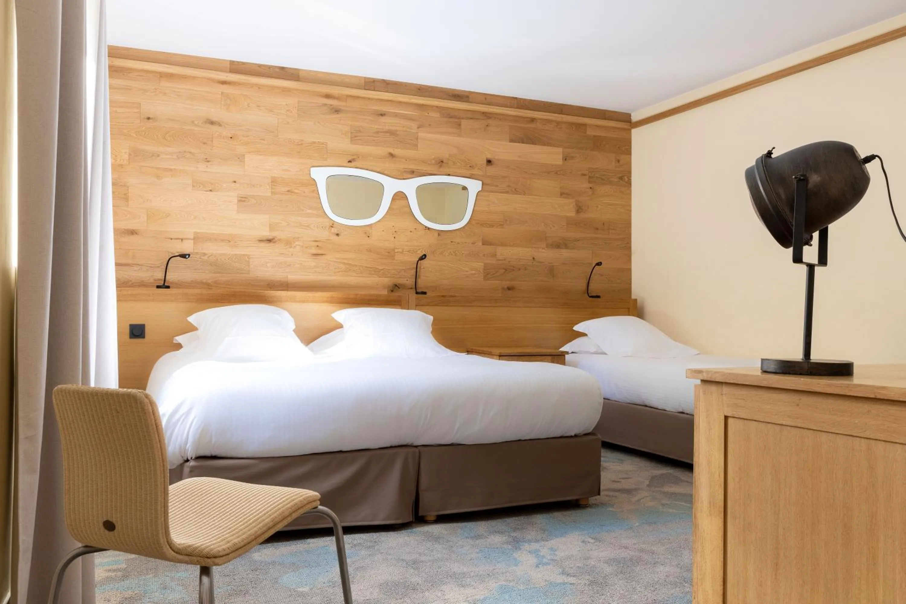 Bedroom, Bed in Hotel Le Dauphin