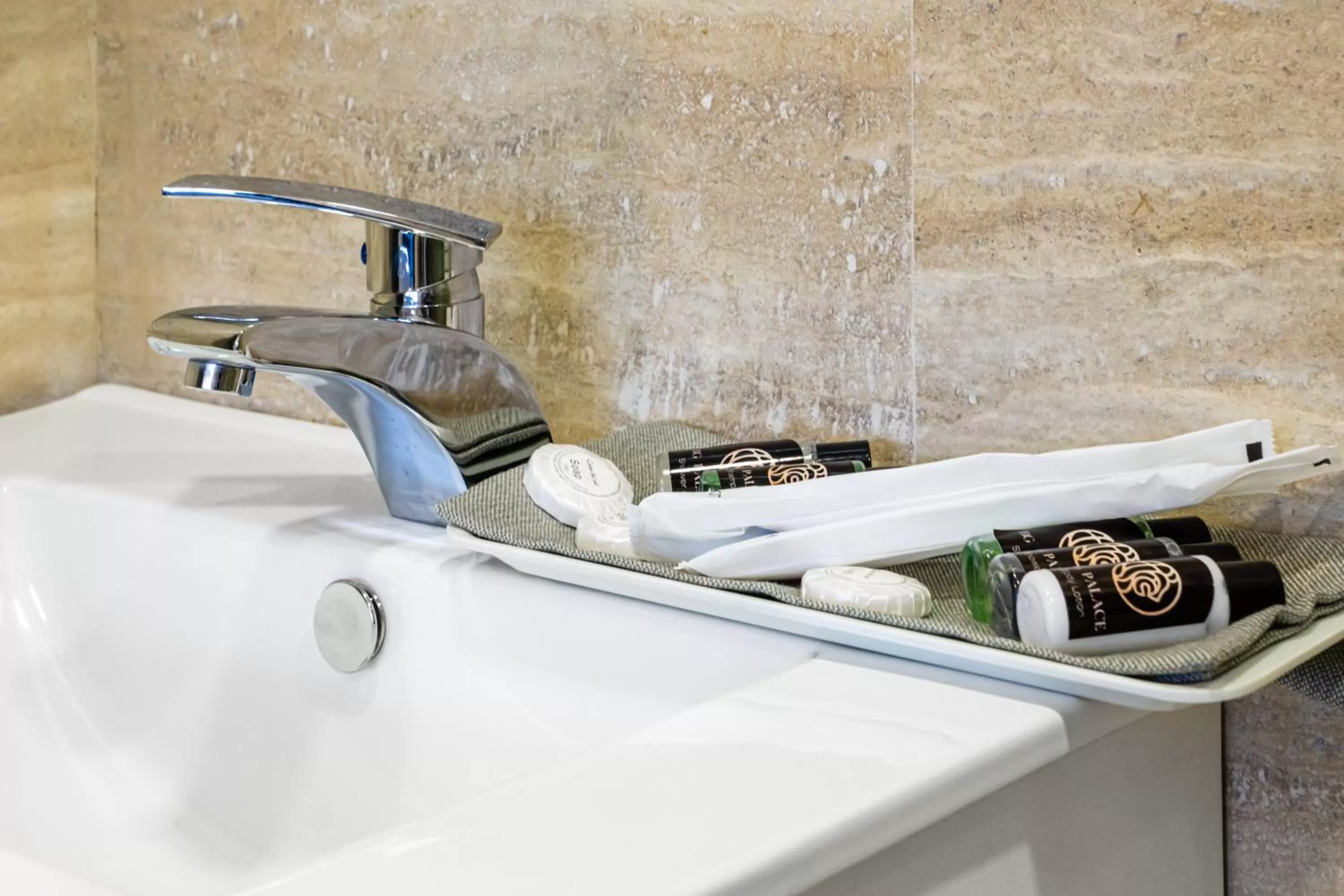 Bathroom in BG Palace Hotel