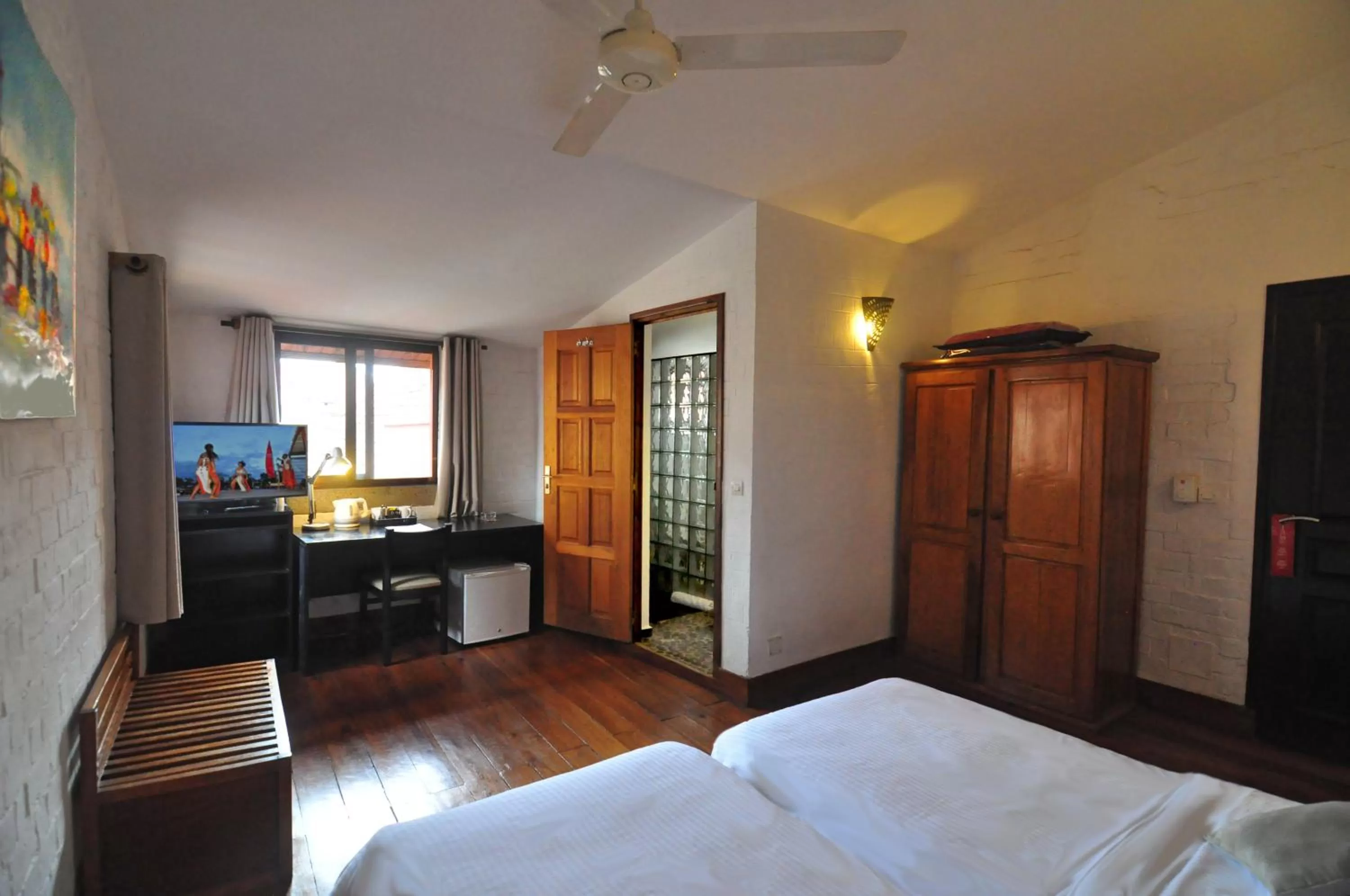 Photo of the whole room in Rova Hotel