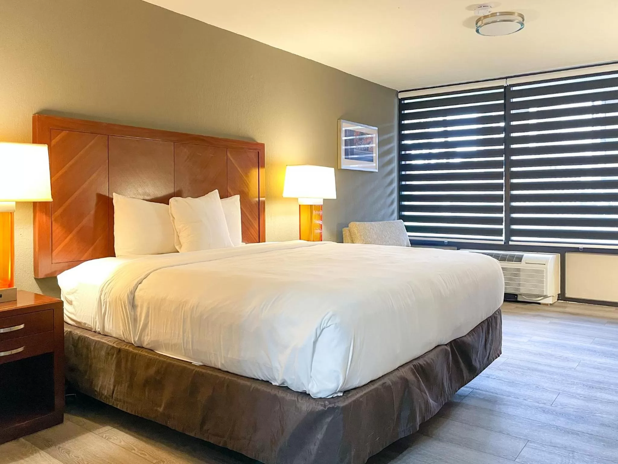 Photo of the whole room, Bed in GreenTree Hotel & Extended Stay I-10 FWY Houston, Channelview, Baytown