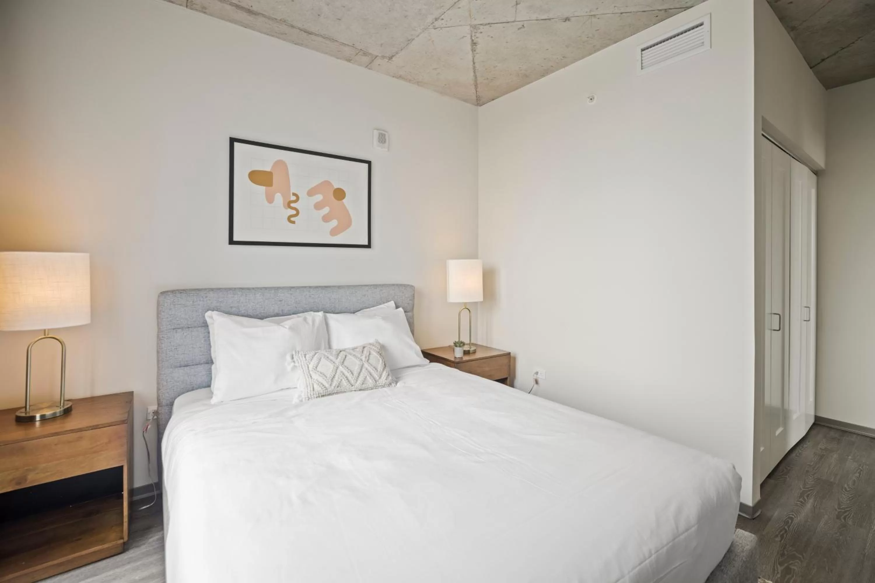 Bedroom, Bed in Placemakr Premier SoBro