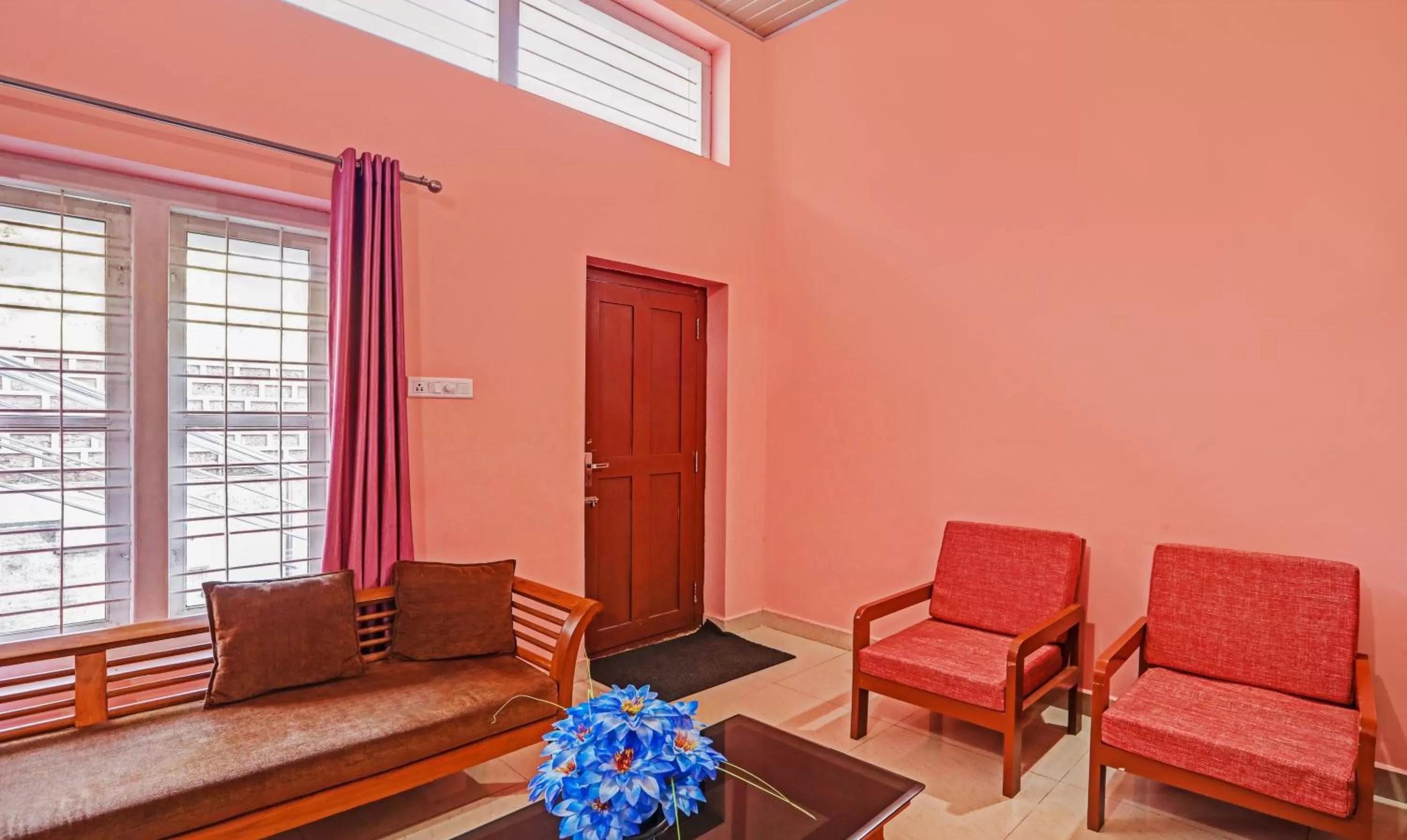 Seating Area in Treebo Trend Yajna Comforts