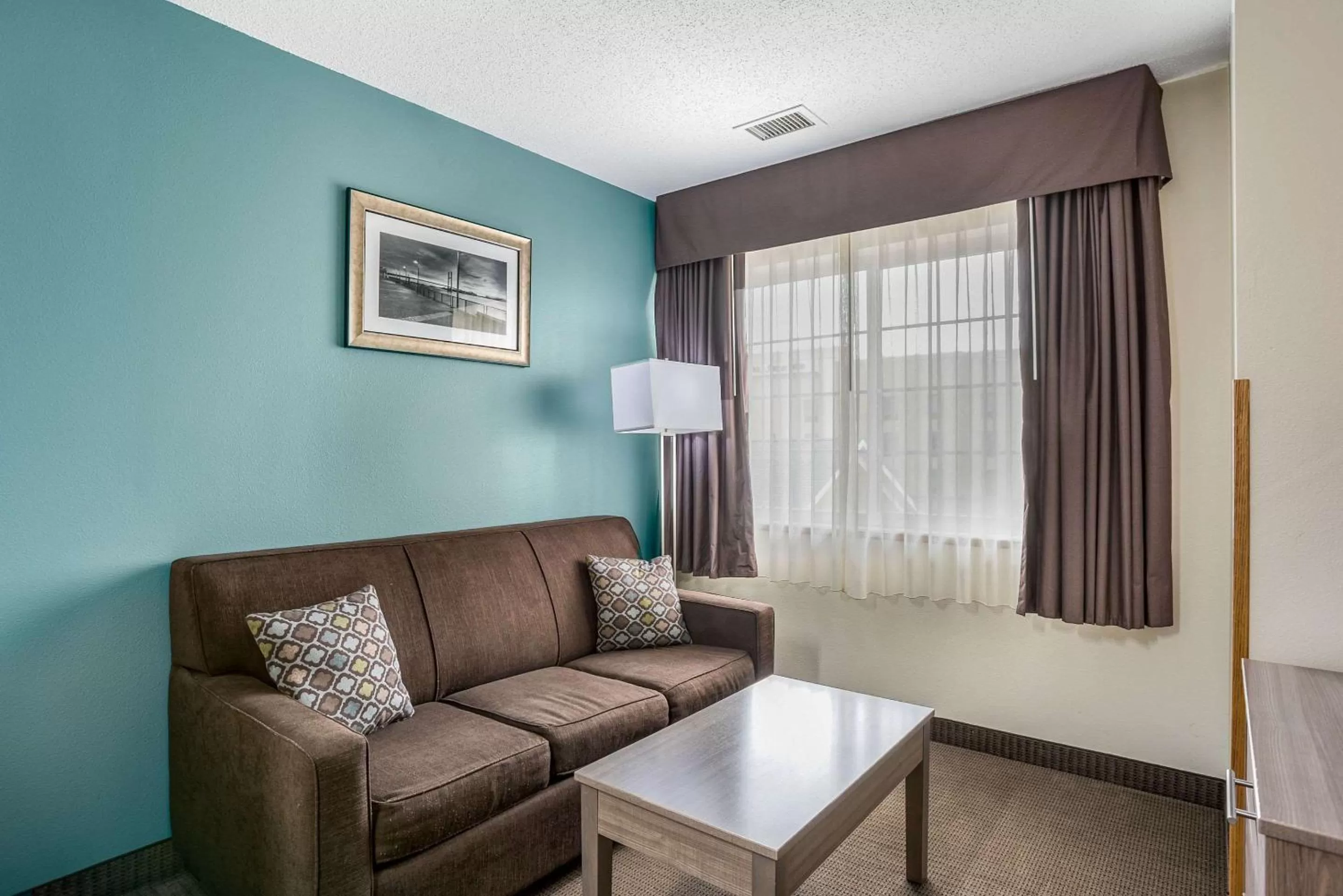 Photo of the whole room in MainStay Suites Cedar Rapids North - Marion