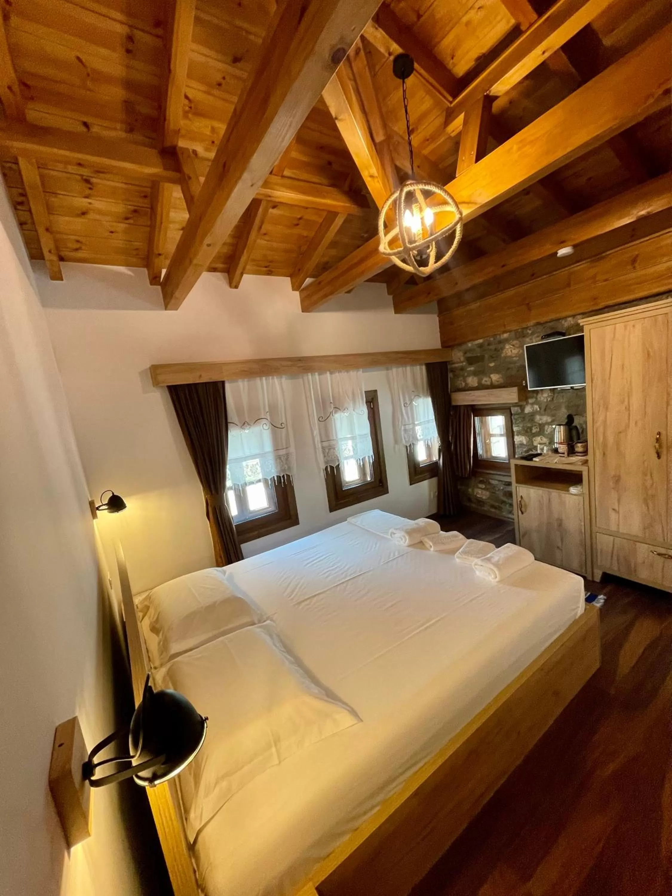 View (from property/room), Bed in HOTEL ANSEL