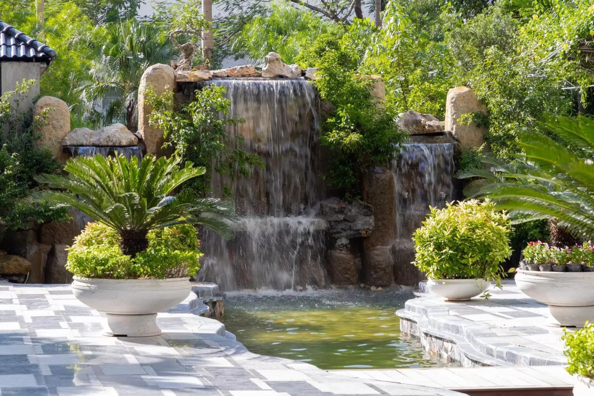 King Room in Sheraton Hanoi West King Room in Sheraton Hanoi West