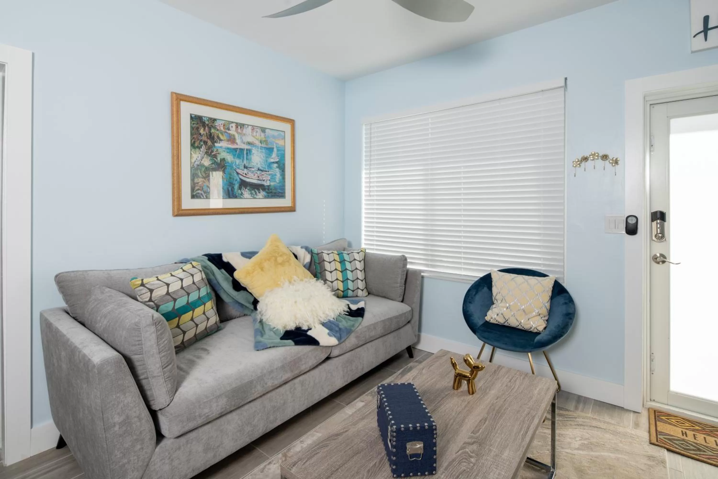 Living room in The Surf Hollywood Beach