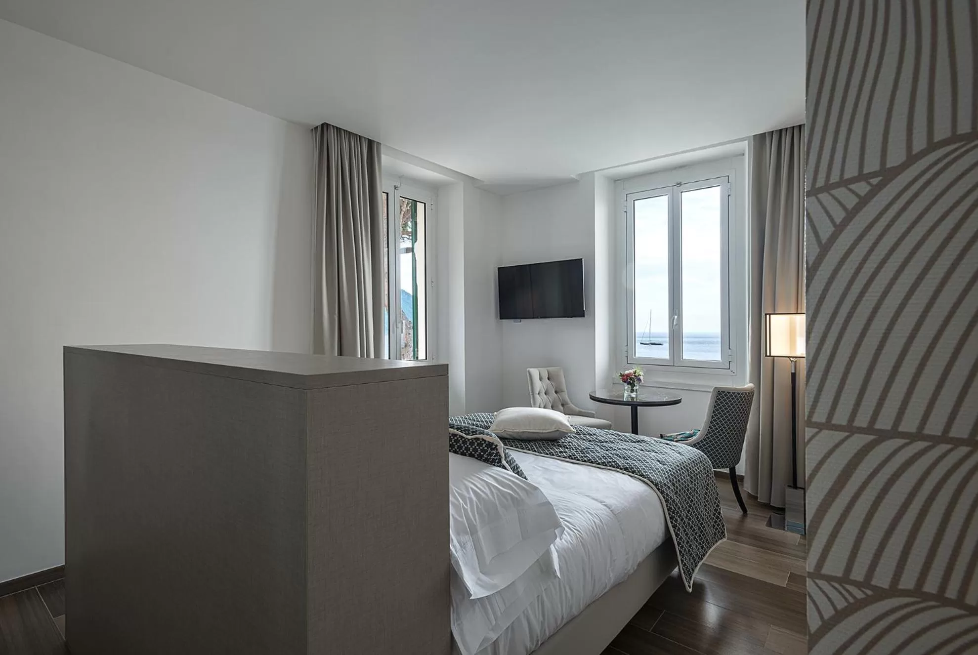 Living room, Bed in Sublimis Boutique Hotel Adults-Only