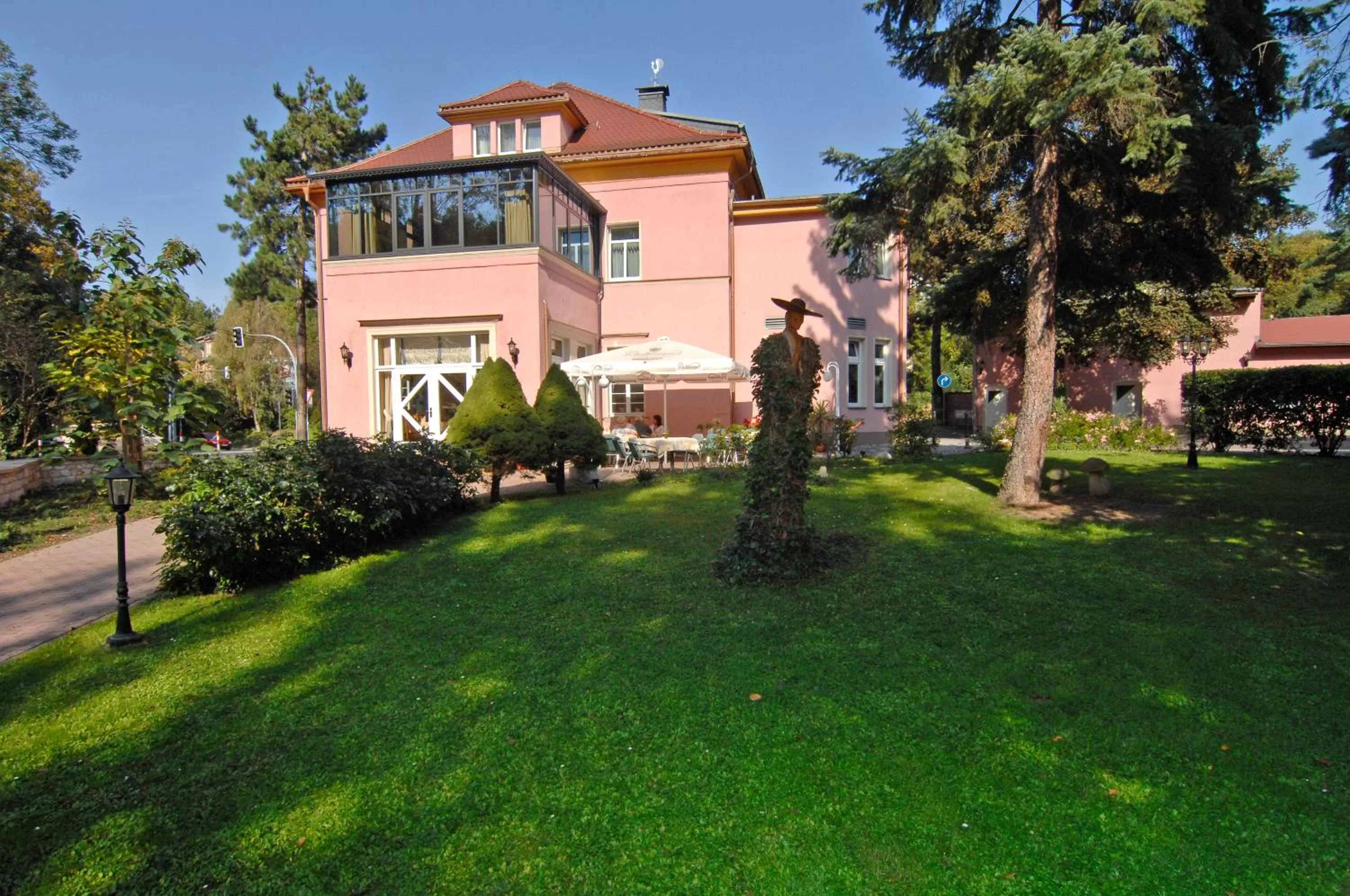 Property building in Parkhotel Güldene Berge