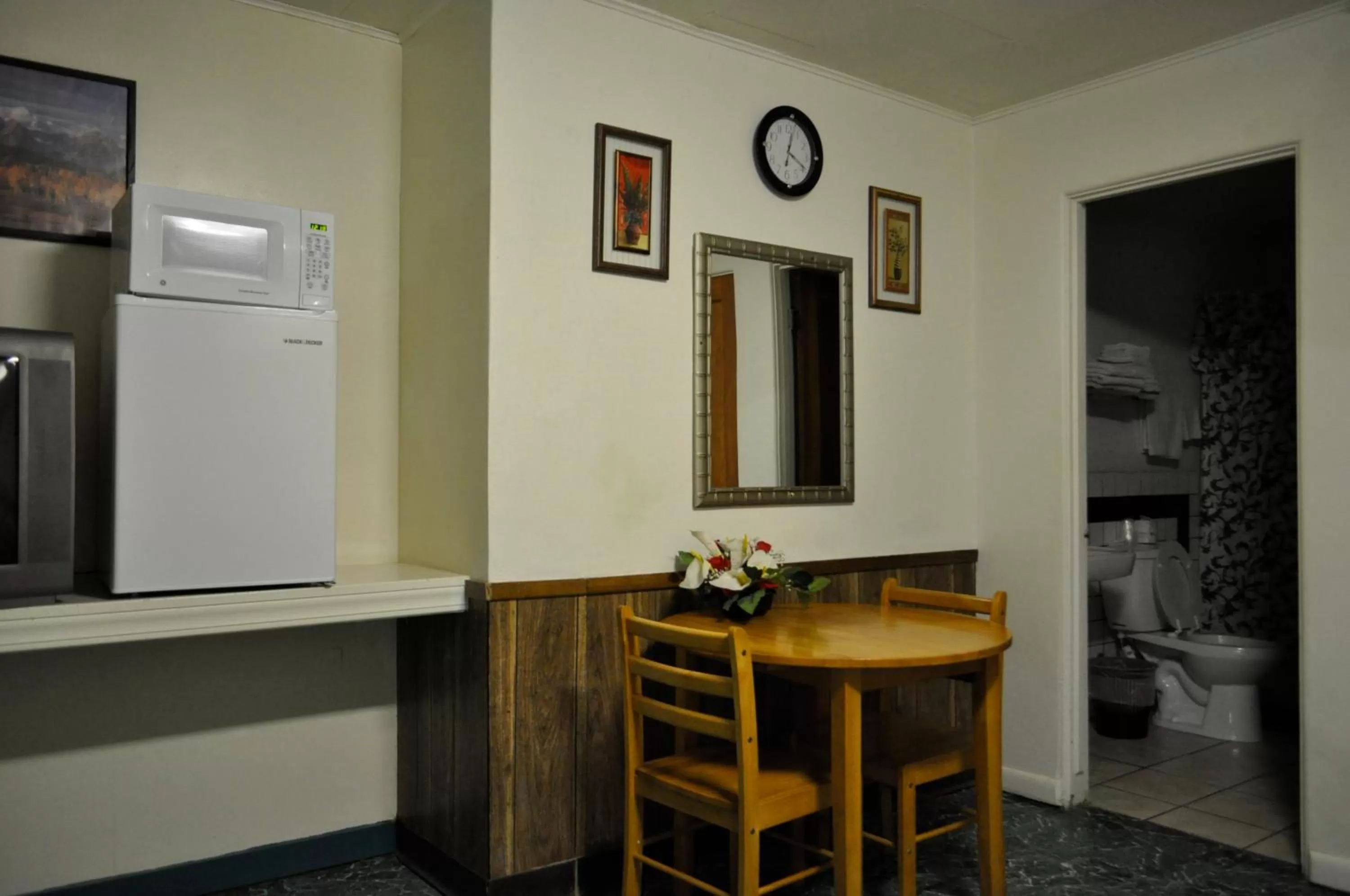 Bathroom in Western Motel