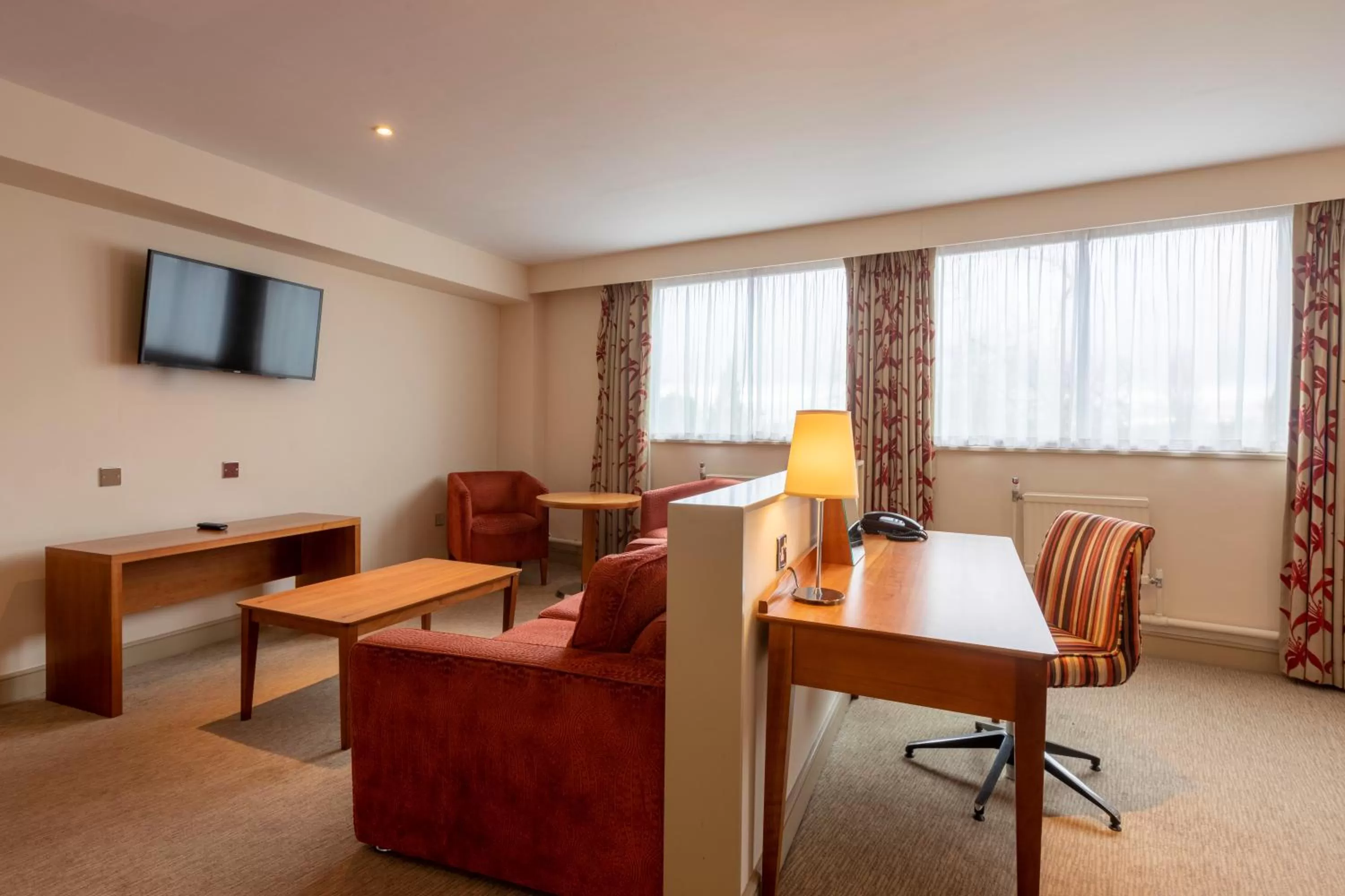 Seating Area in Birmingham Strathallan Hotel, BW Signature Collection