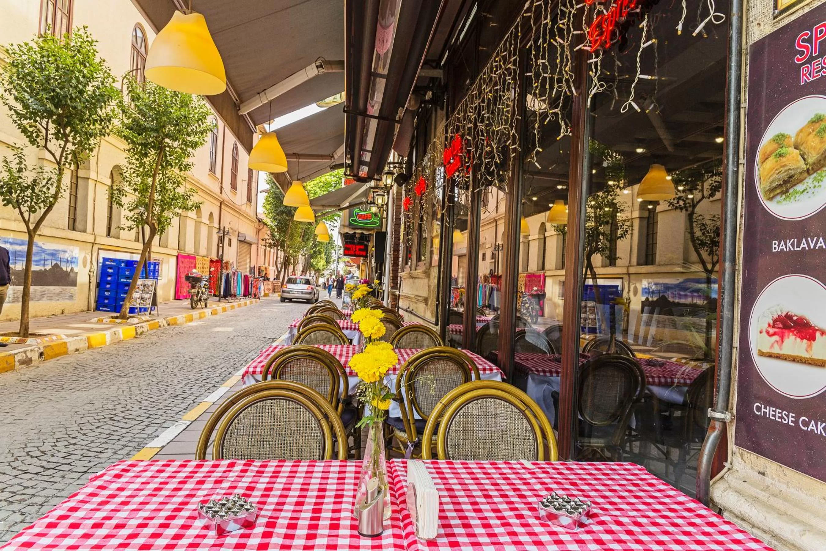 Restaurant/places to eat in Hotel Spectra Sultanahmet