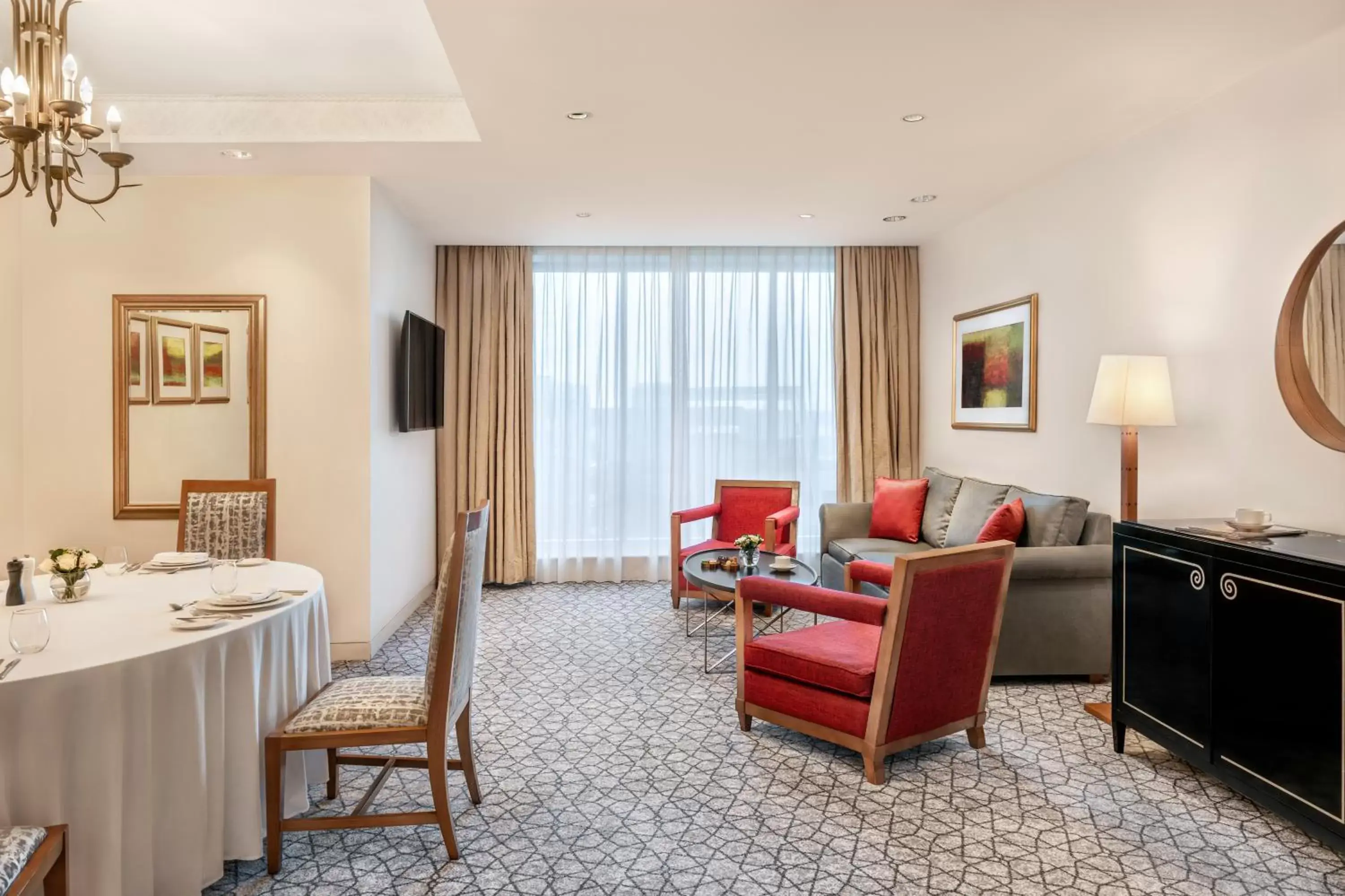 Three-Bedroom Apartment in The H Dubai Three-Bedroom Apartment in The H Dubai