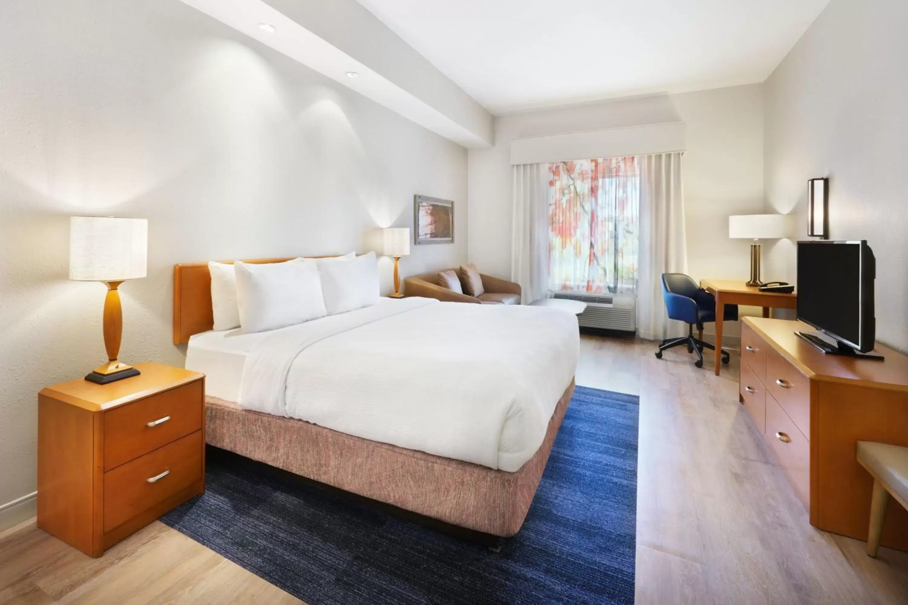 Deluxe King Room with Sofa Bed in Fairfield Inn & Suites By Marriott Hinesville Fort Stewart Deluxe King Room with Sofa Bed in Fairfield Inn & Suites By Marriott Hinesville Fort Stewart