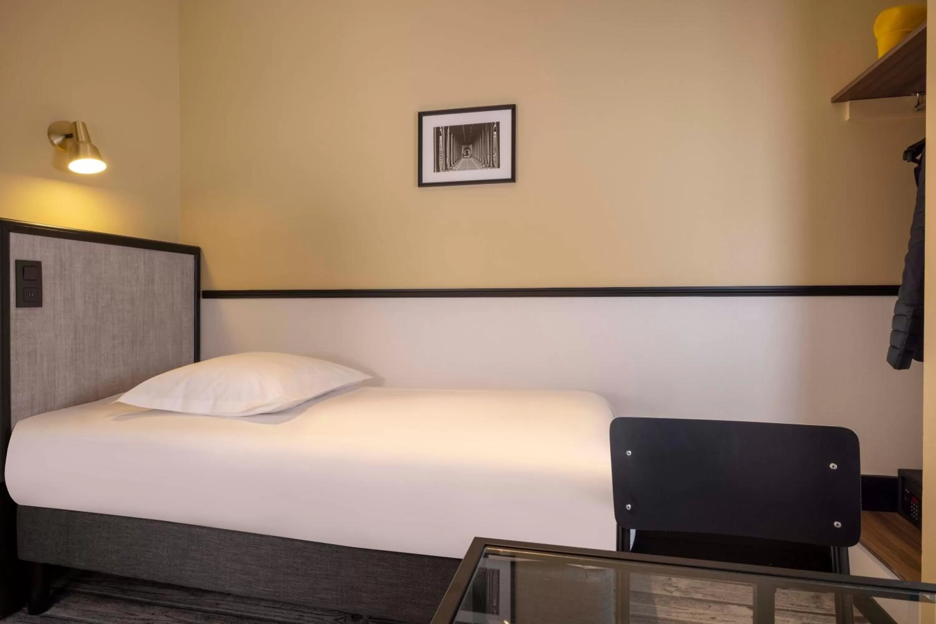 Bedroom, Bed in Hotel de l'Aqueduc