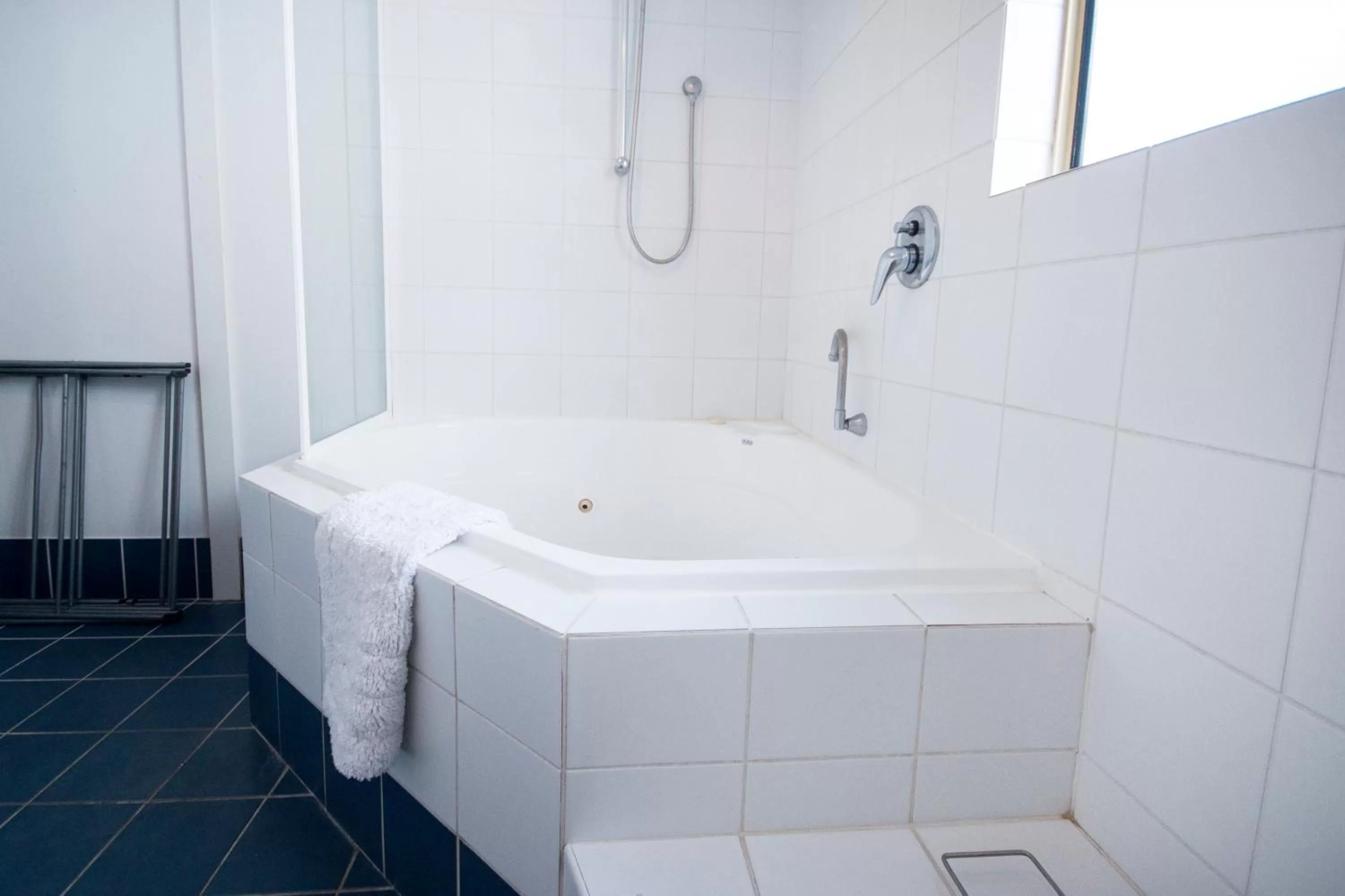 Bathroom in Archipelago Apartments Esperance