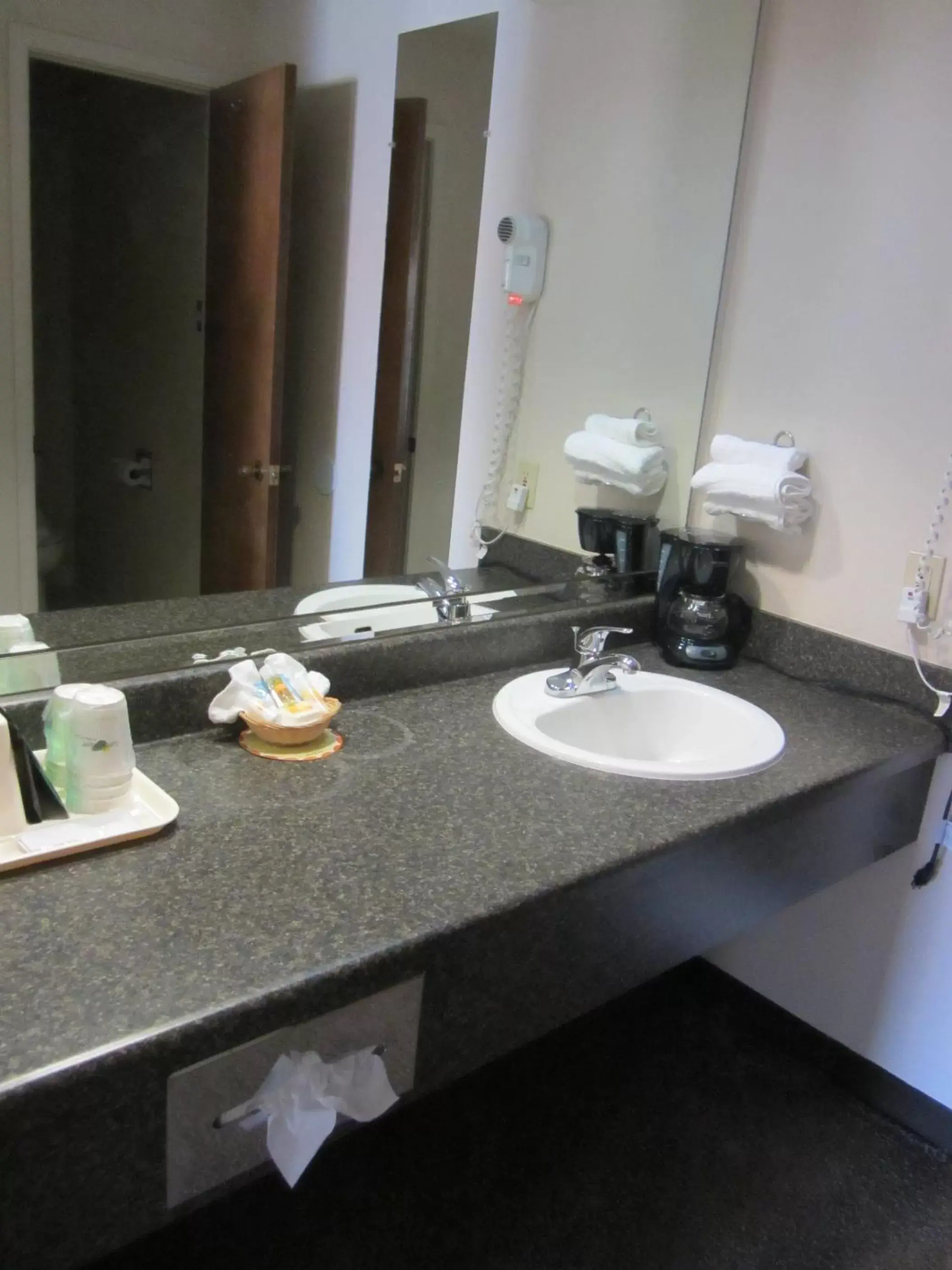 King Room - Non-Smoking in Quality Inn San Angelo King Room - Non-Smoking in Quality Inn San Angelo