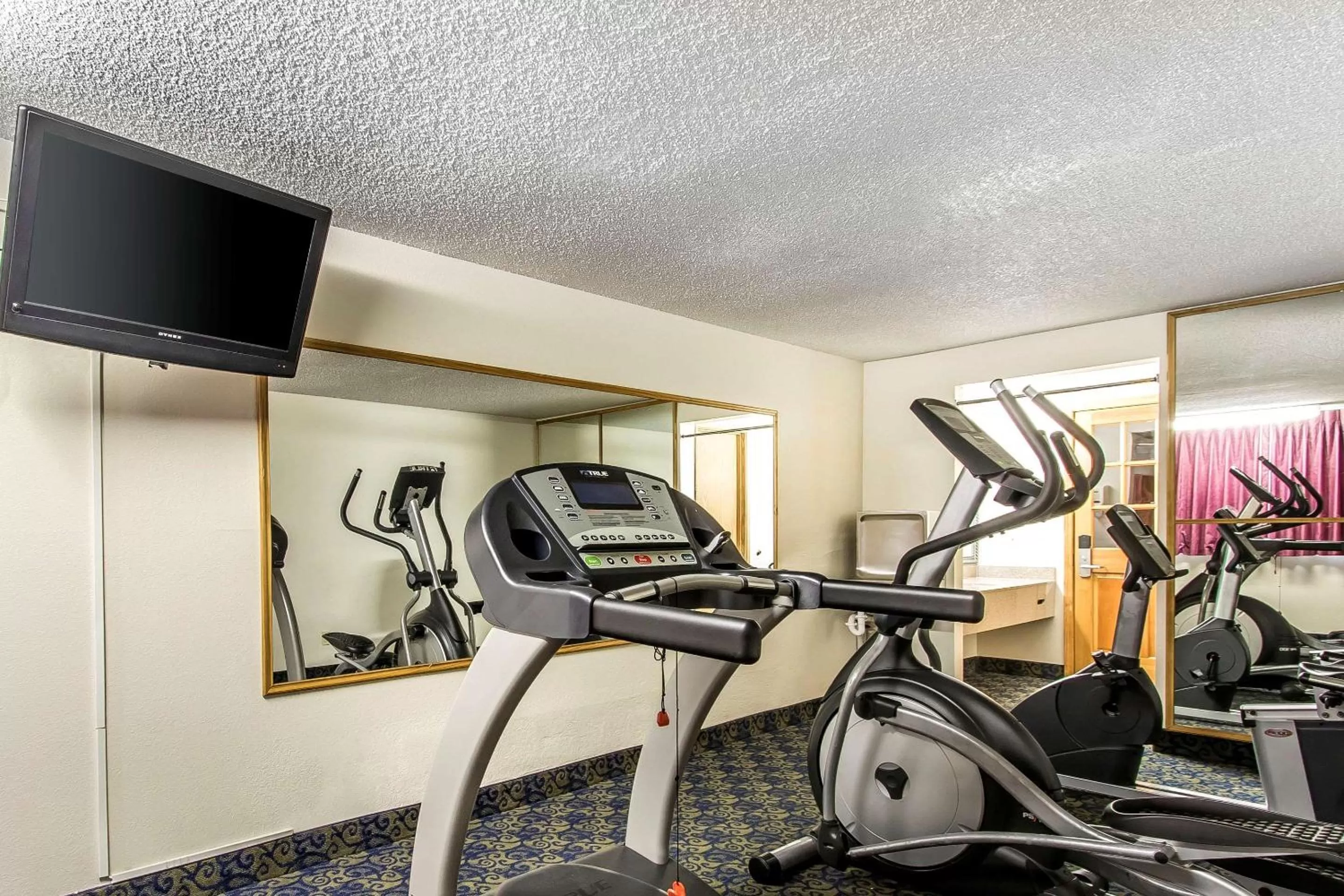 Fitness centre/facilities in Brentwood Inn Clinton