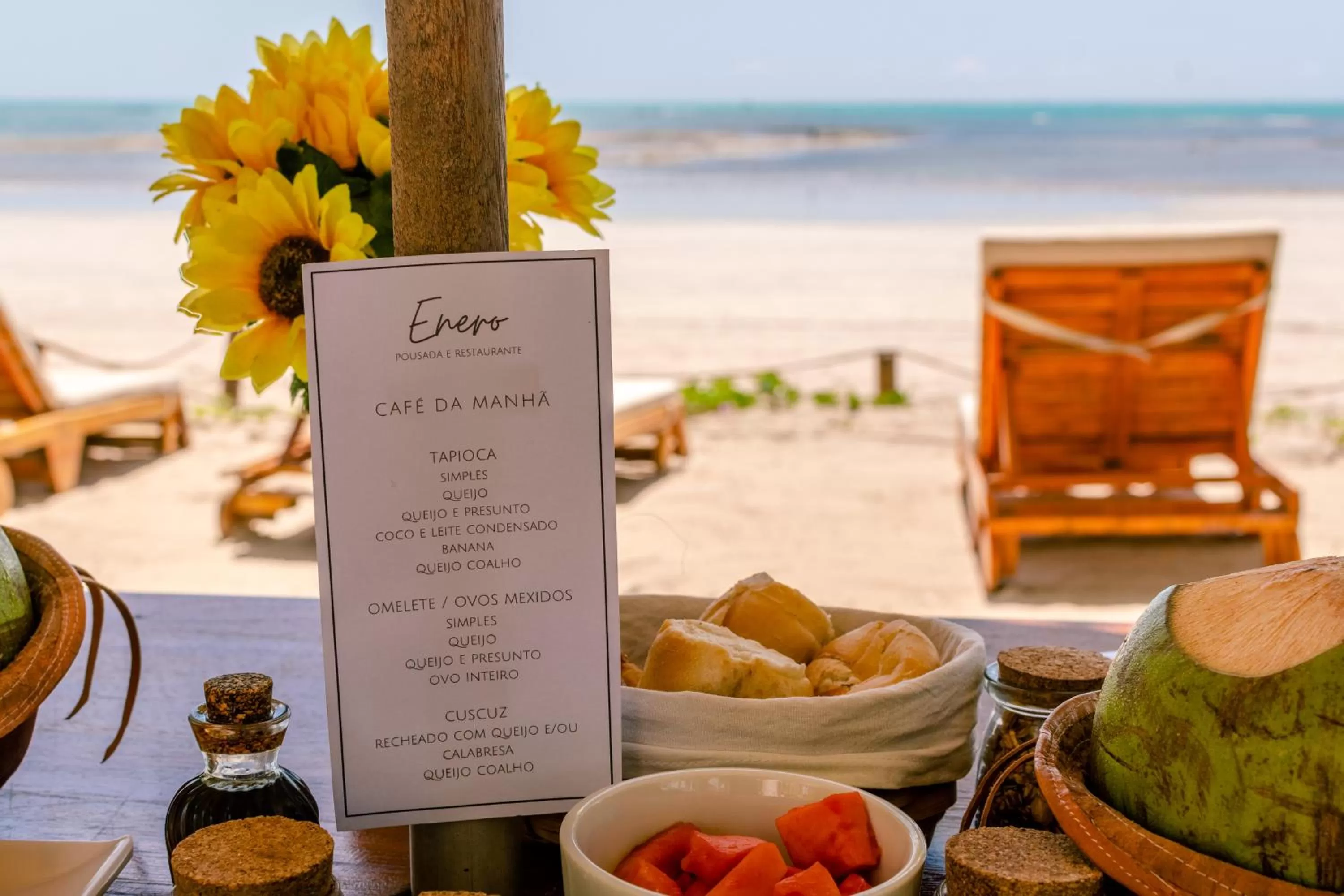 Restaurant/places to eat in Pousada Enero