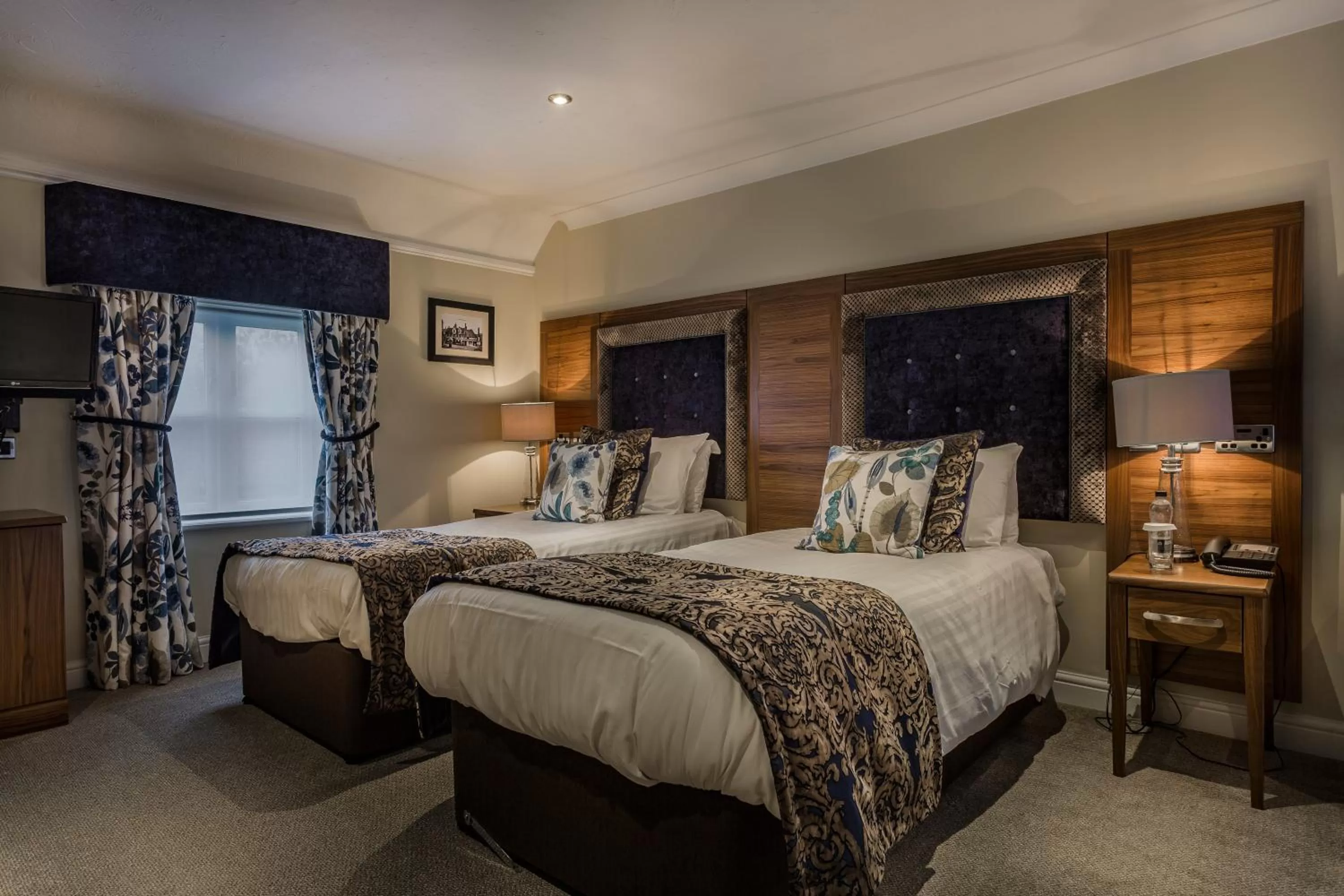 Bedroom, Bed in The Admiral Rodney Hotel, Horncastle, Lincolnshire - The Coaching Inn Group