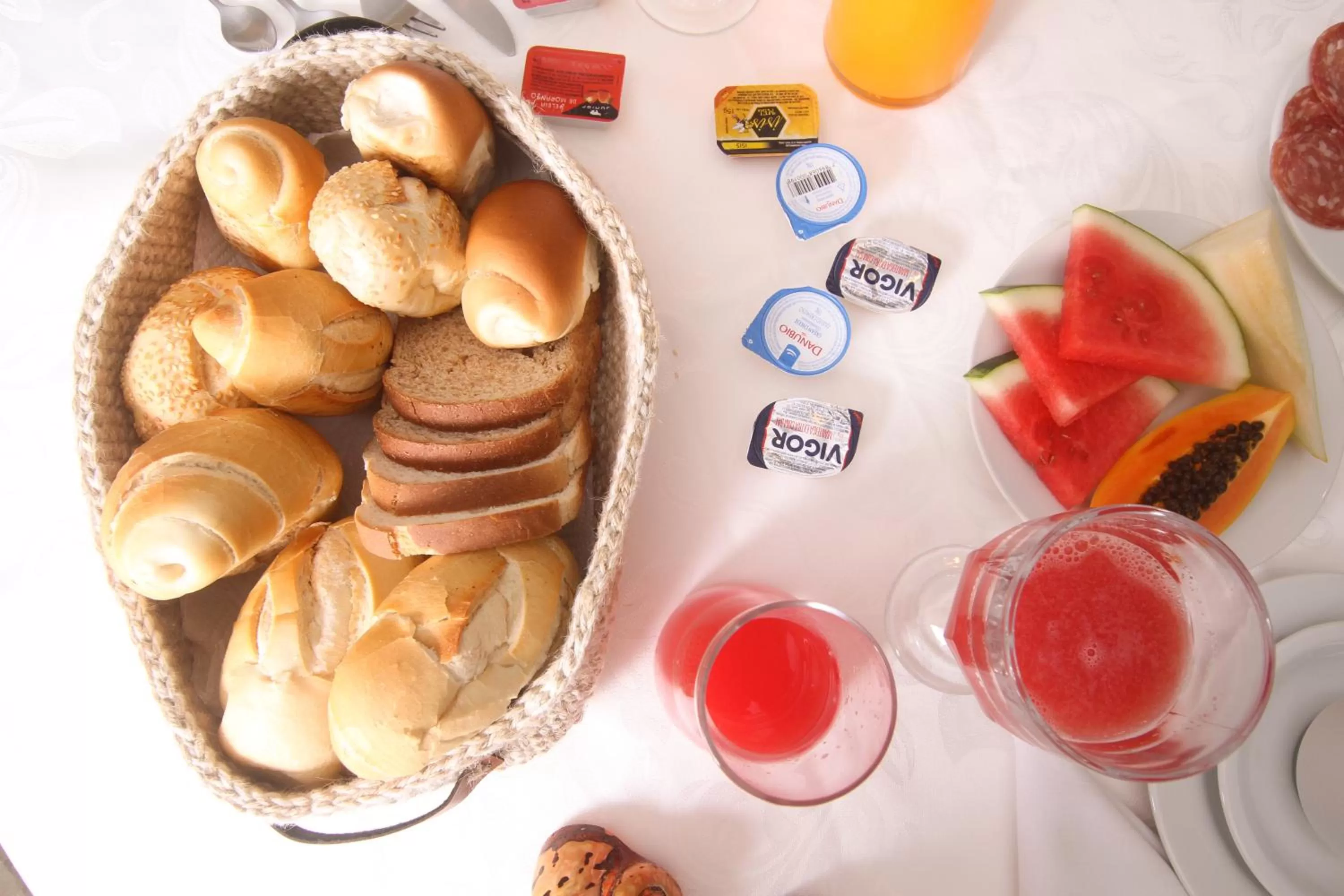 Breakfast in Guest House Guarujá