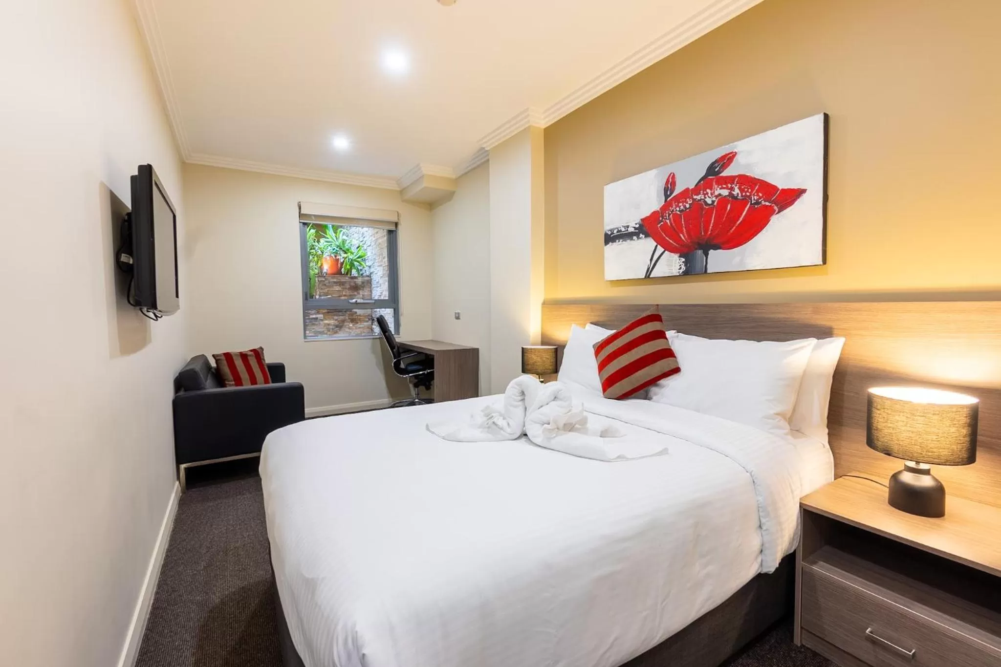 Bedroom, Bed in Best Western Plus Camperdown Suites