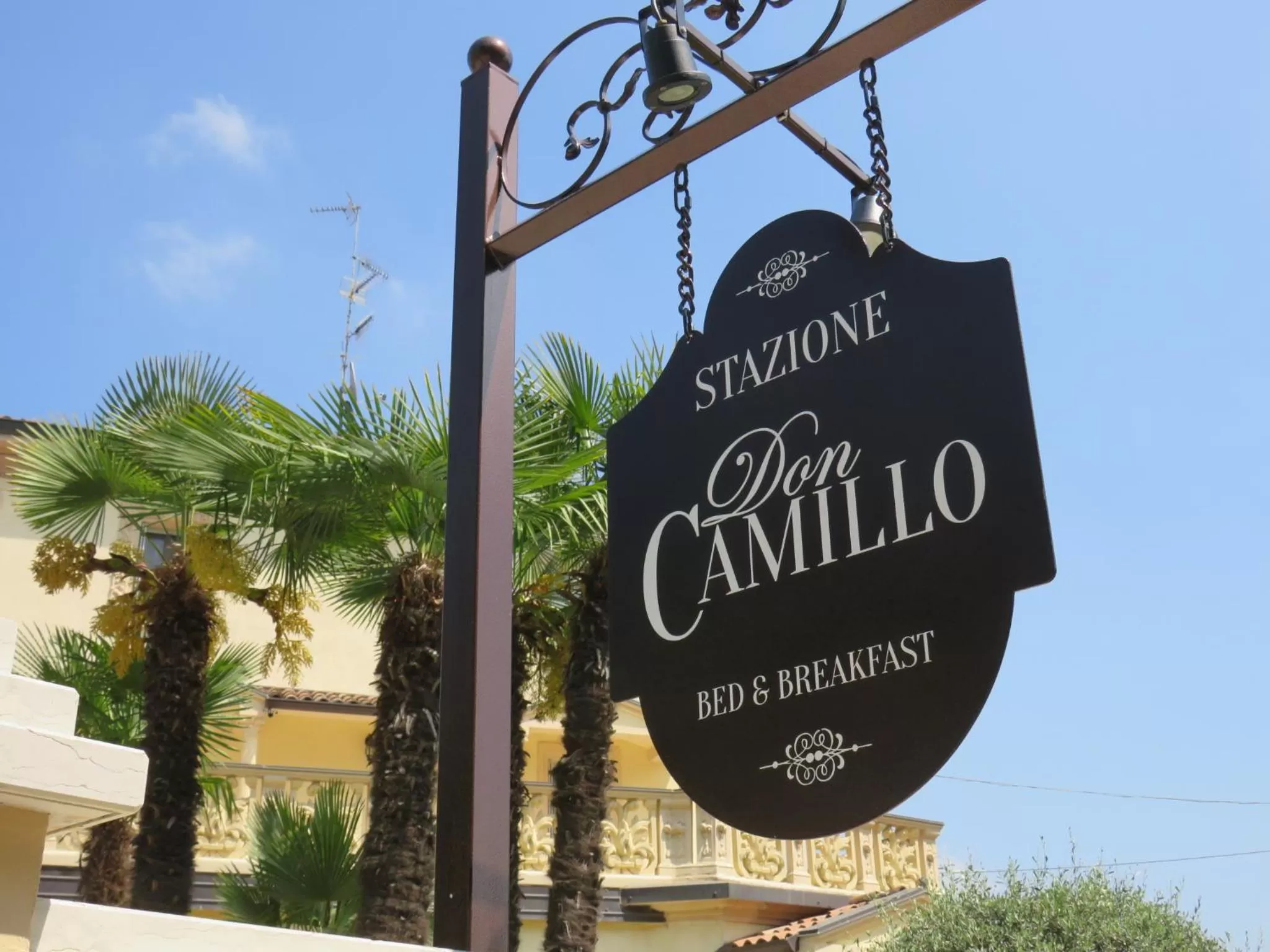 Property logo or sign in B&B STAZIONE DON CAMILLO