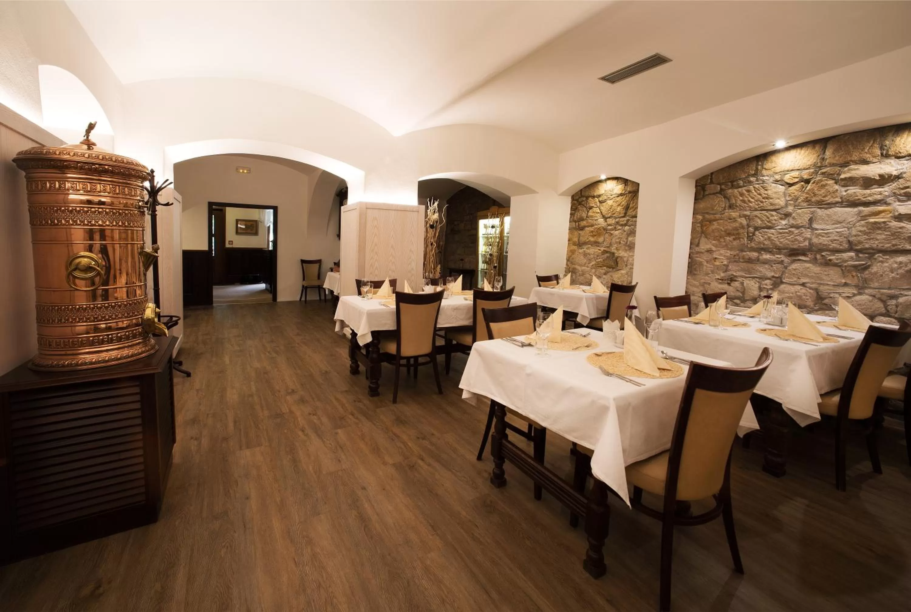 Restaurant/places to eat in Wellness Hotel Gondola