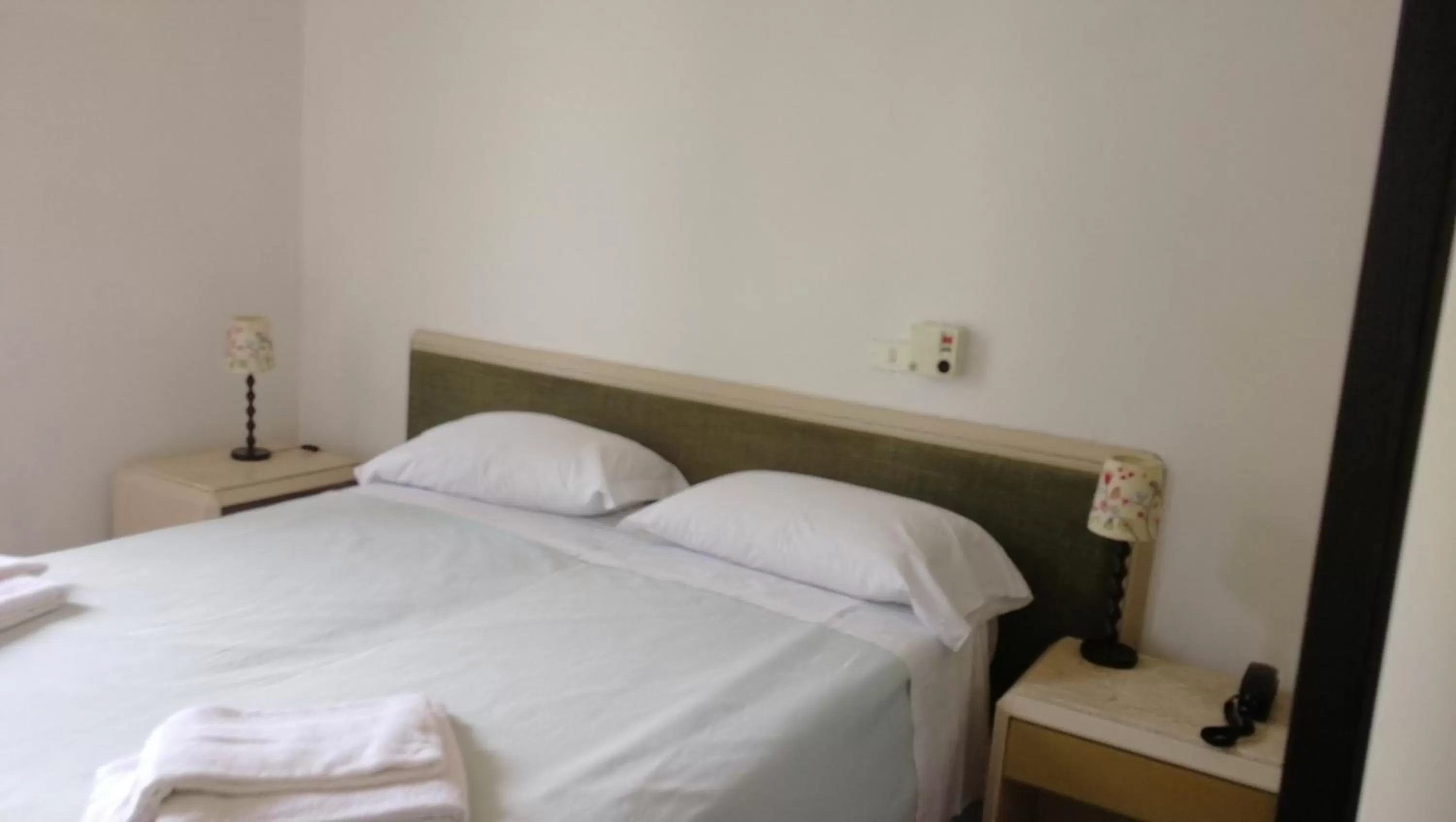 Bed in Hotel Gambara