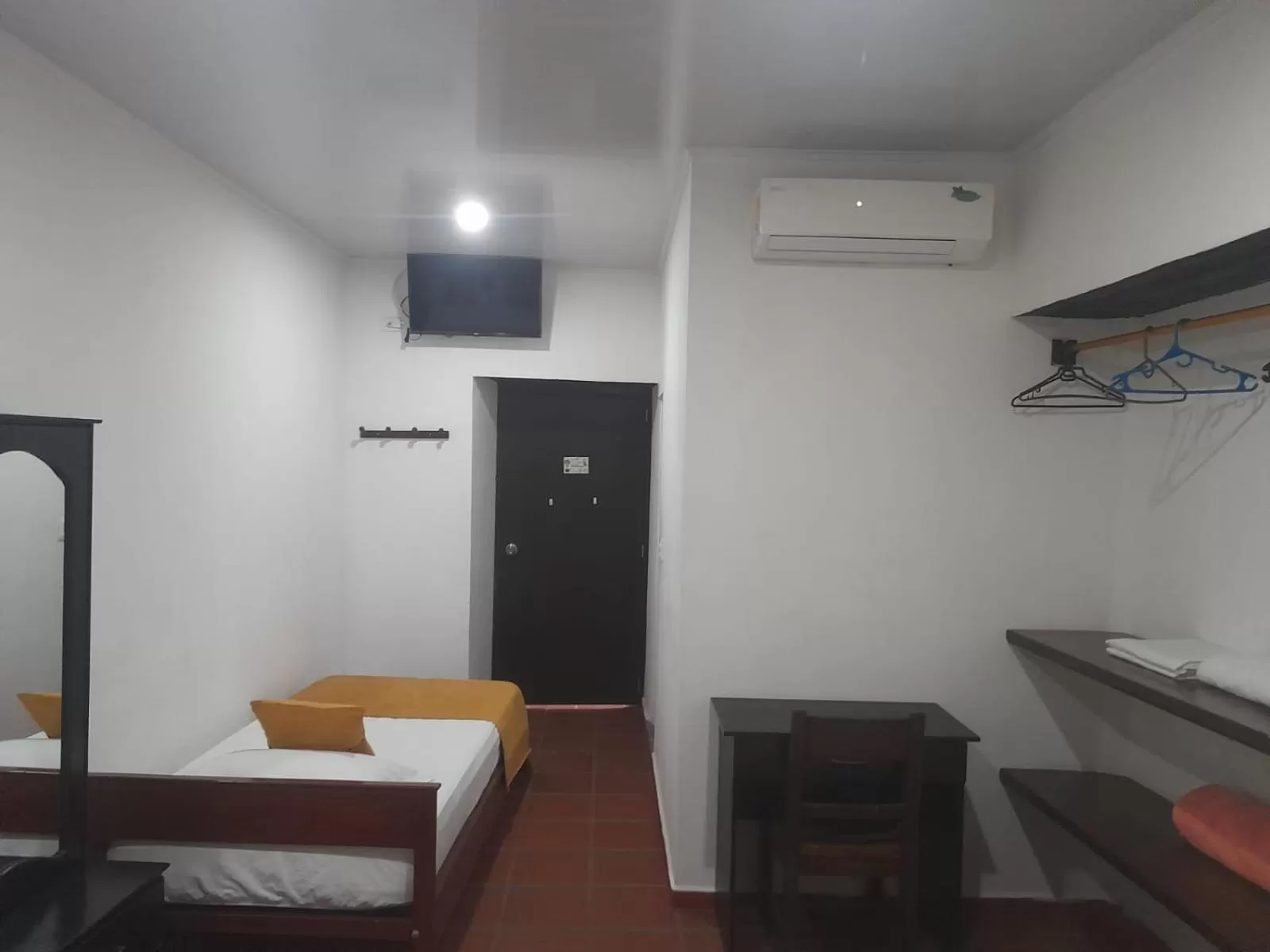 Photo of the whole room, TV/Entertainment Center in Hotel Colonial San Felipe