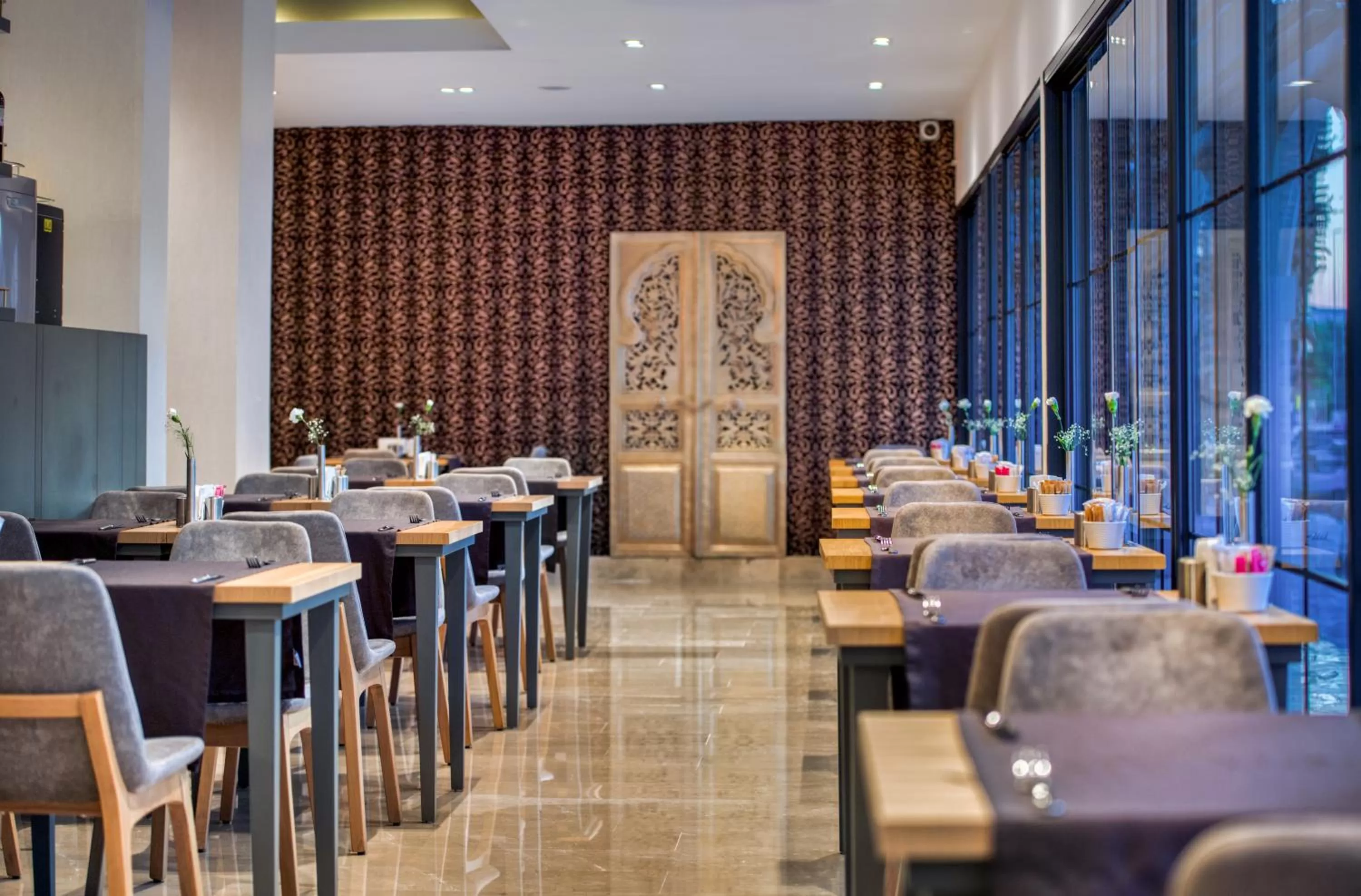 Restaurant/places to eat in Sealife Lounge - Adult only