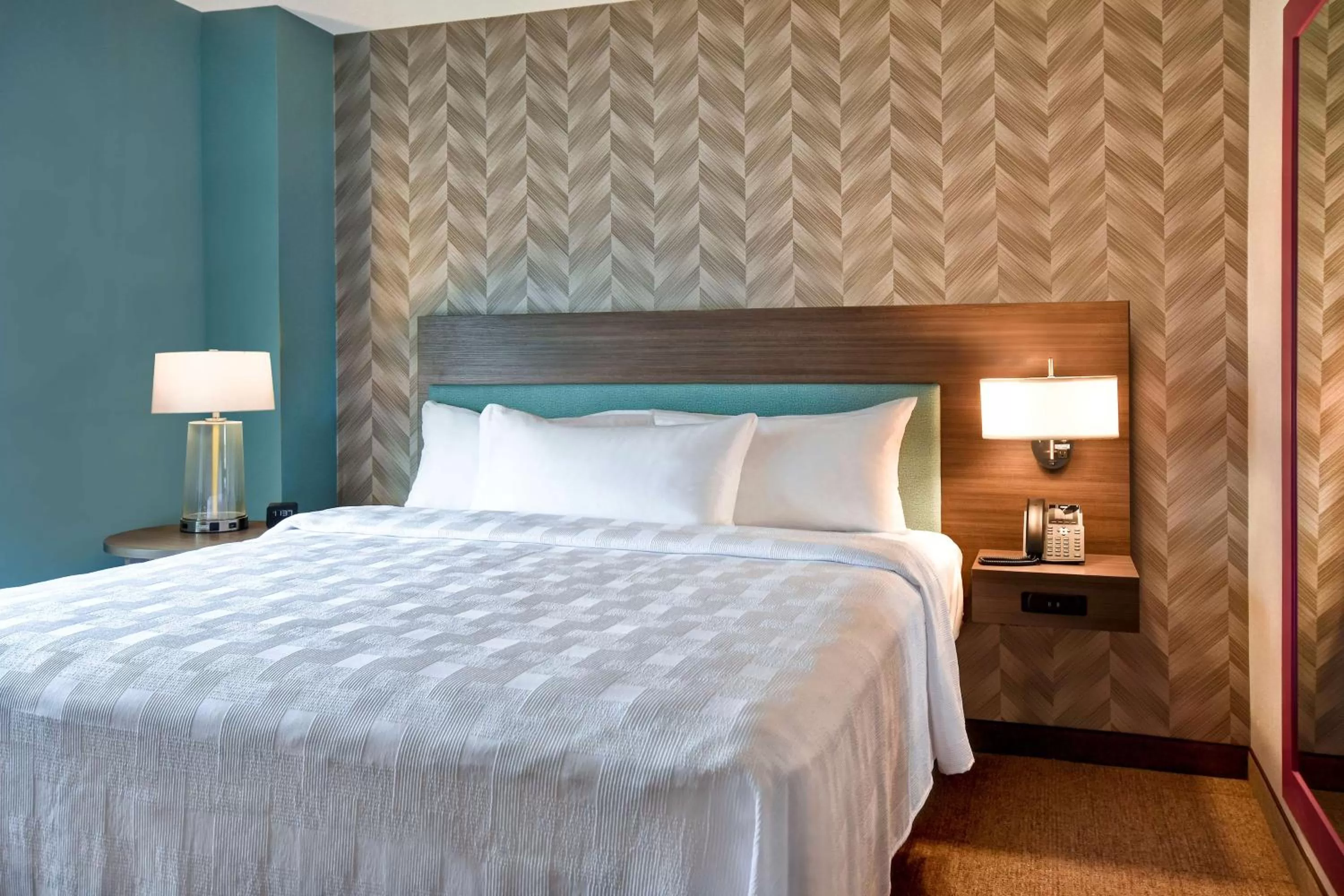 One-Bedroom King Corner Suite in Home2 Suites By Hilton Bowling Green, Oh