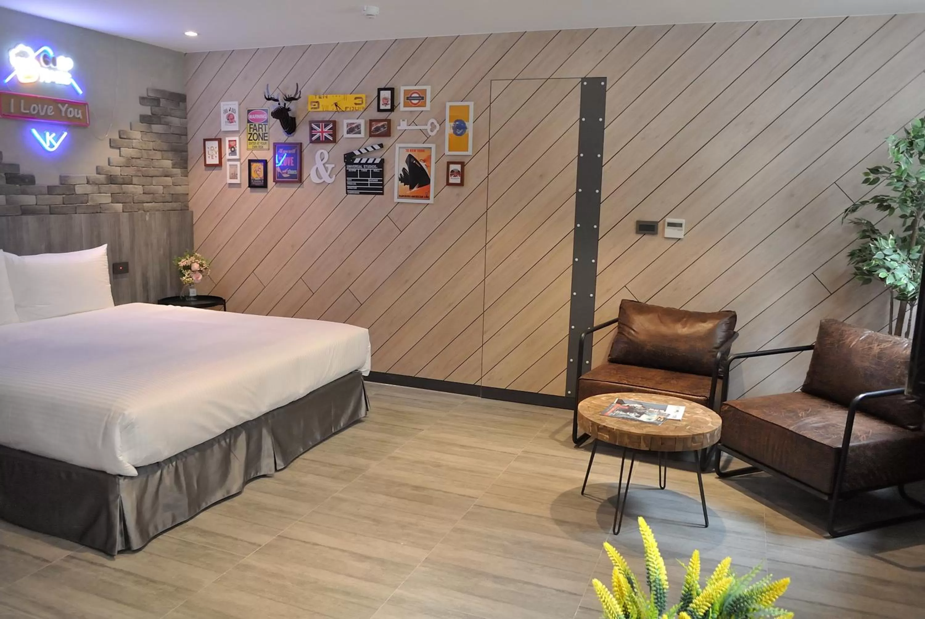 Seating area in K HOTEL