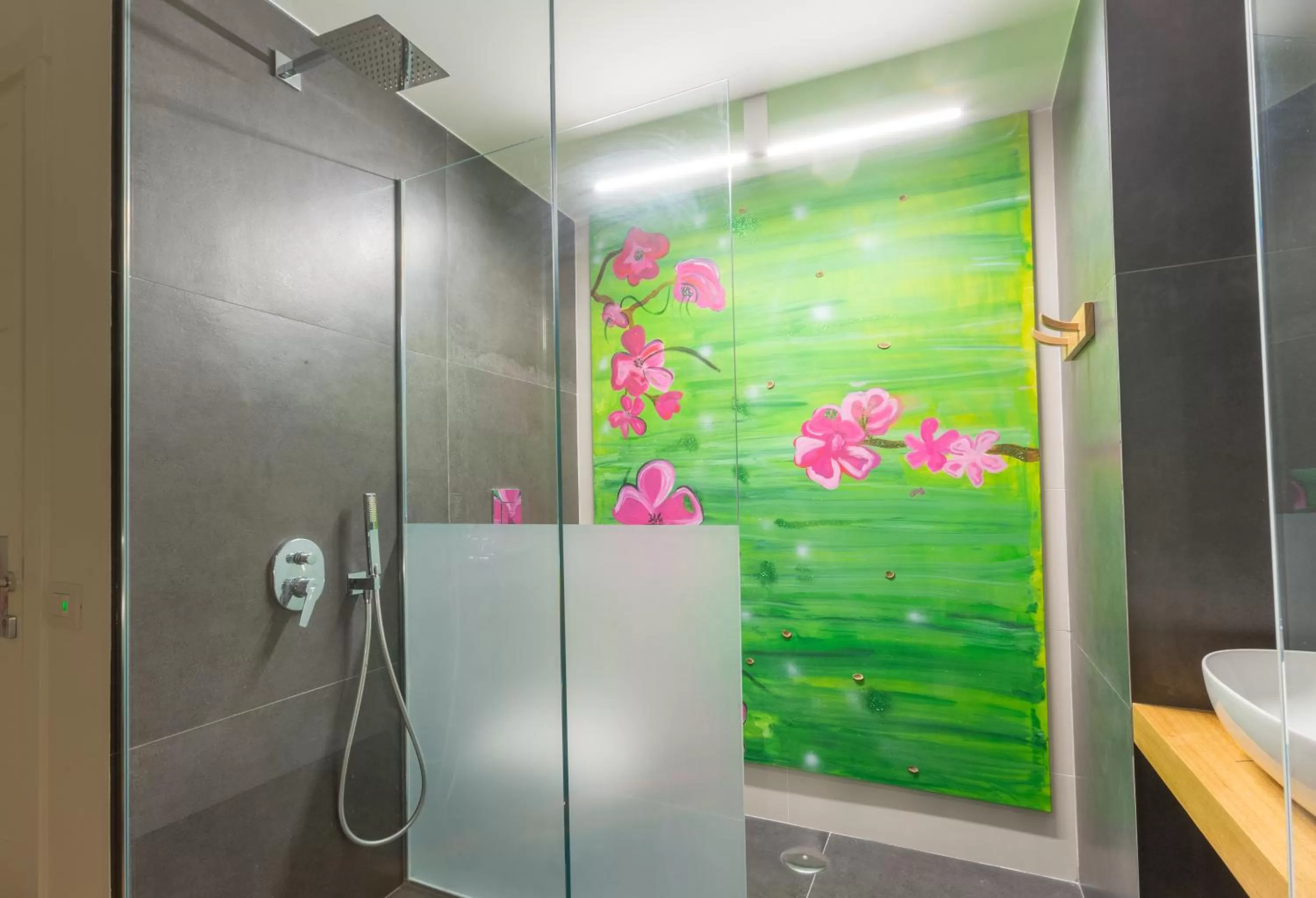 Massage in Soul City - by Pera Rooms Collection