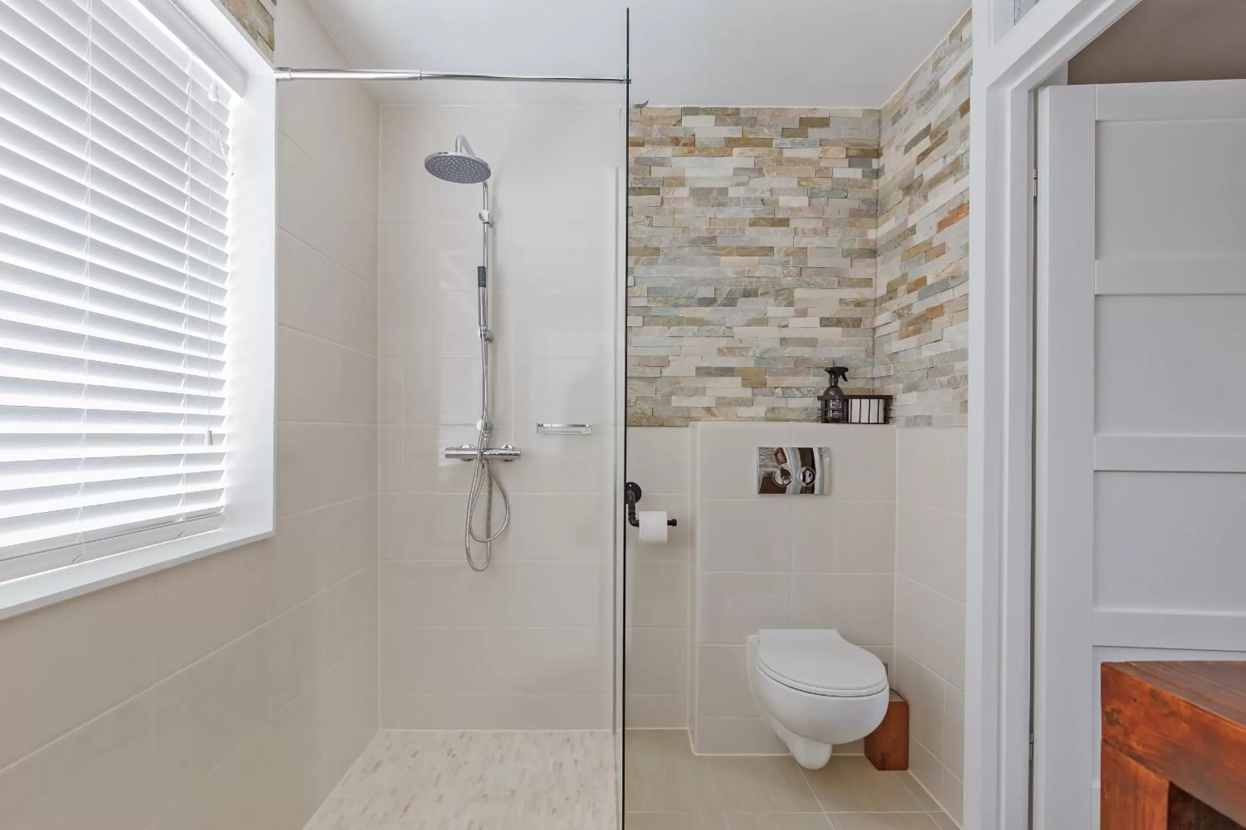 Shower in Wellness Bed & Breakfast Pergamo