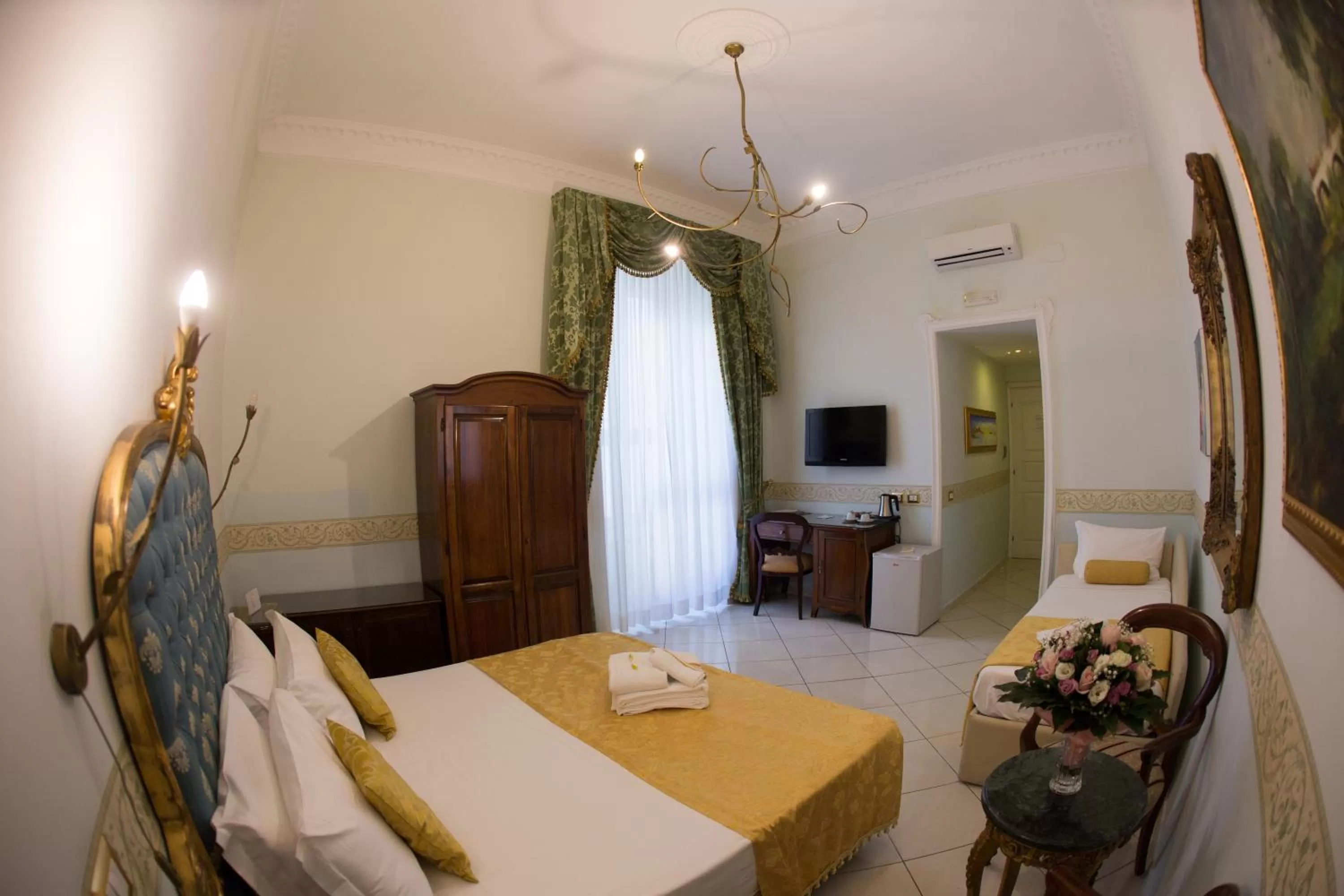 TV and multimedia, Bed in B&B Art Suite Santa Brigida