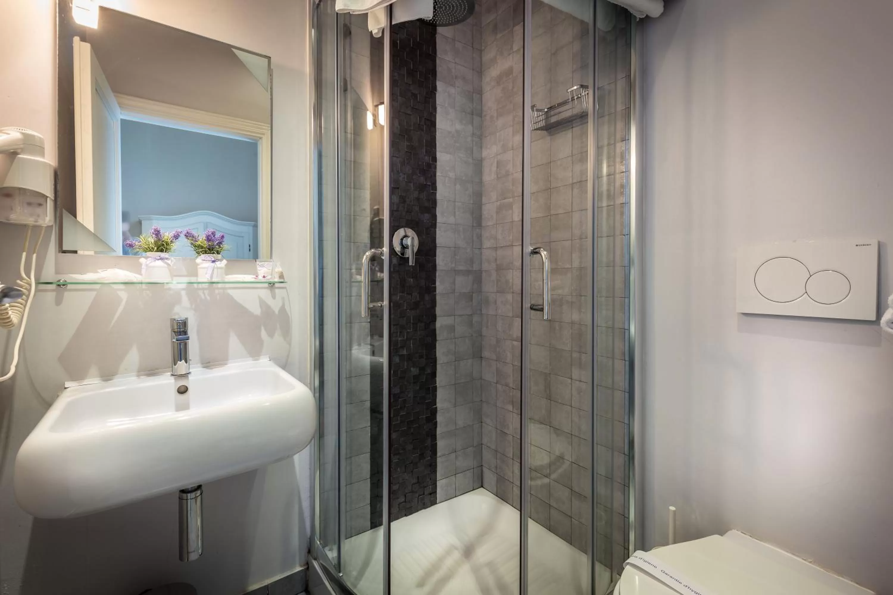 Bathroom in Hotel Ferrucci