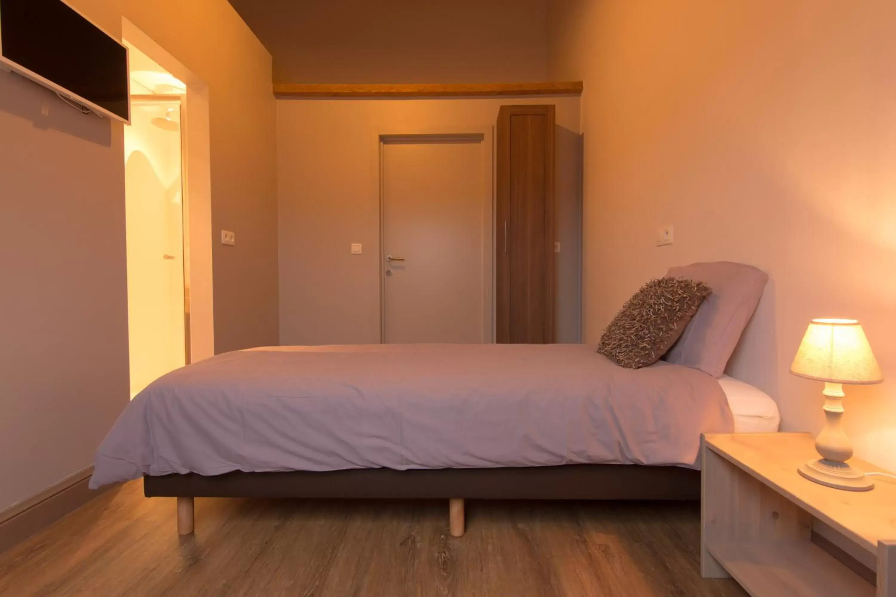 Deluxe Single Room in Oud Gemeentehuis Deluxe Single Room in Oud Gemeentehuis