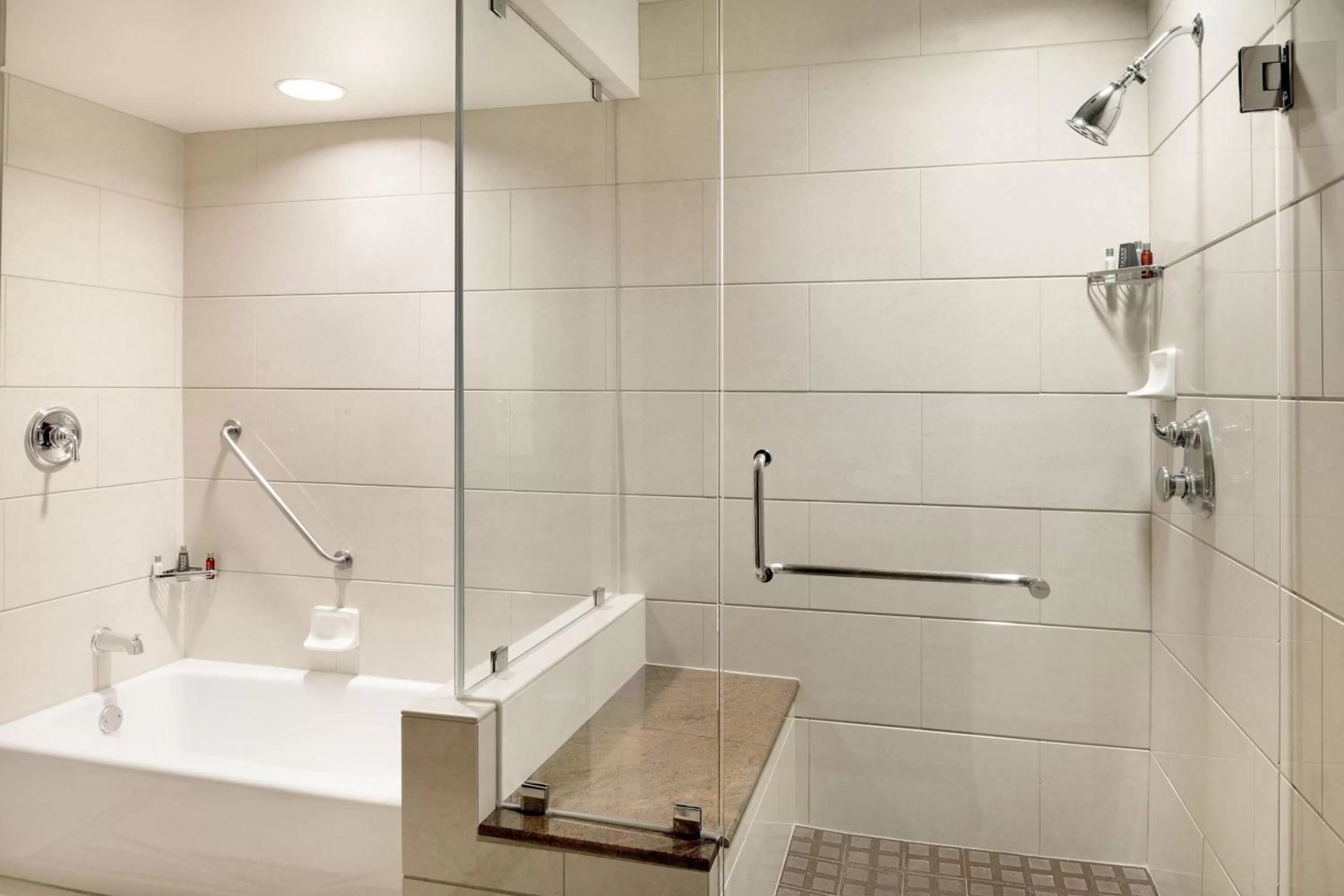 Bathroom in San Diego Marriott Gaslamp Quarter