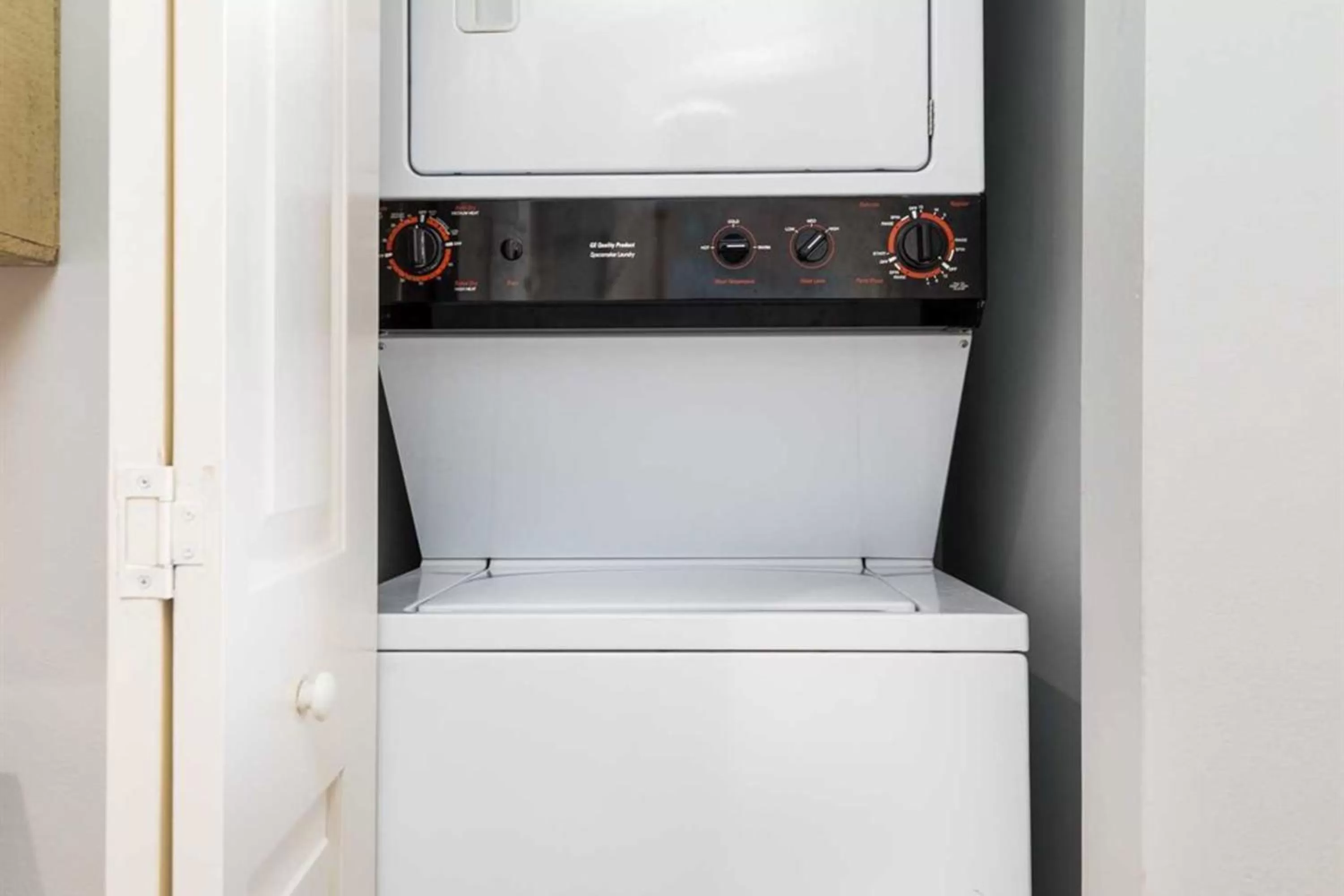 Kitchen/Kitchenette in The Beach Club Resort and Spa III